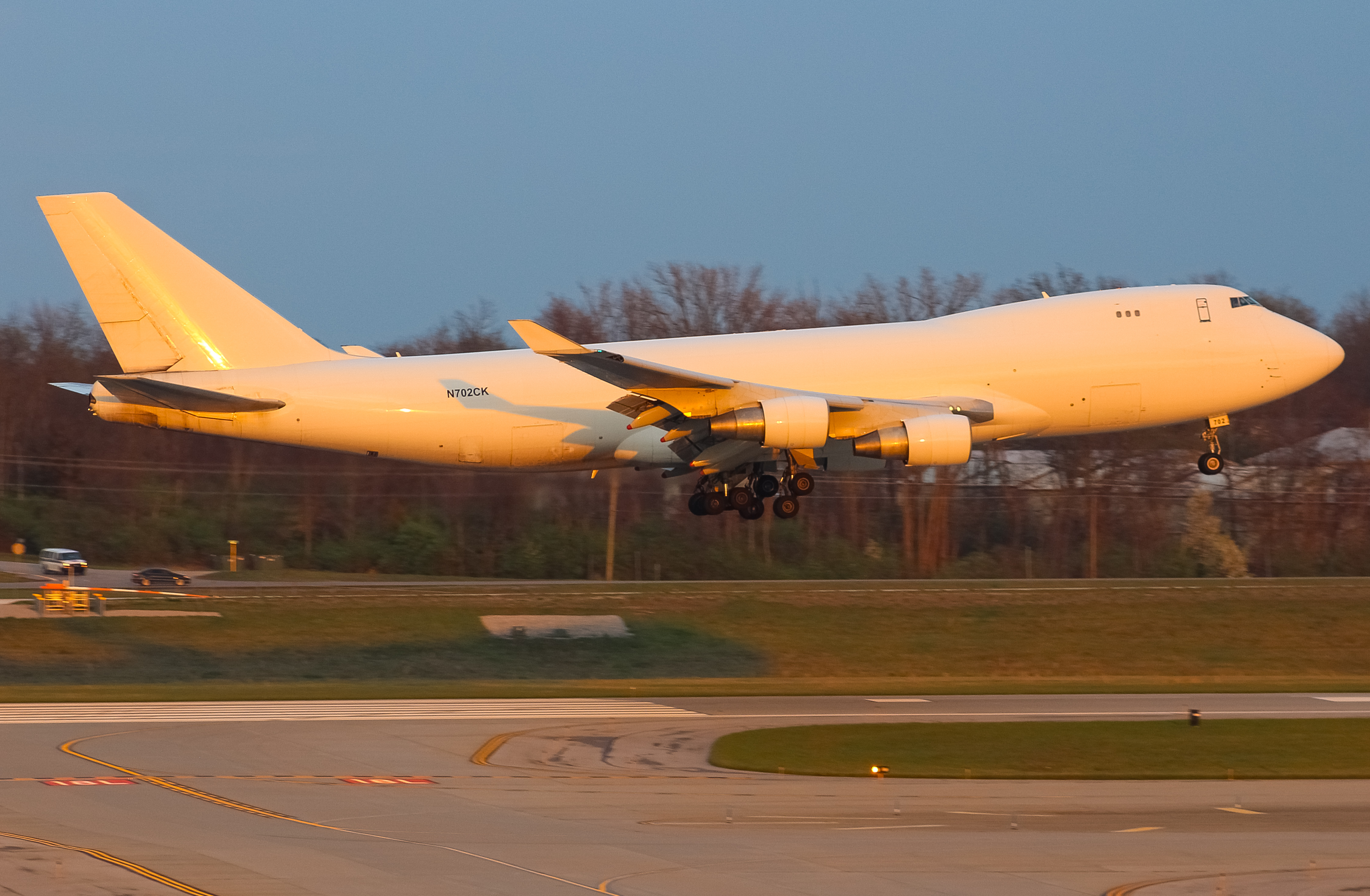 Full size: Kalitta Air Boeing 747-400F N702CK at Cincinnati/Northern Kentucky International Airport