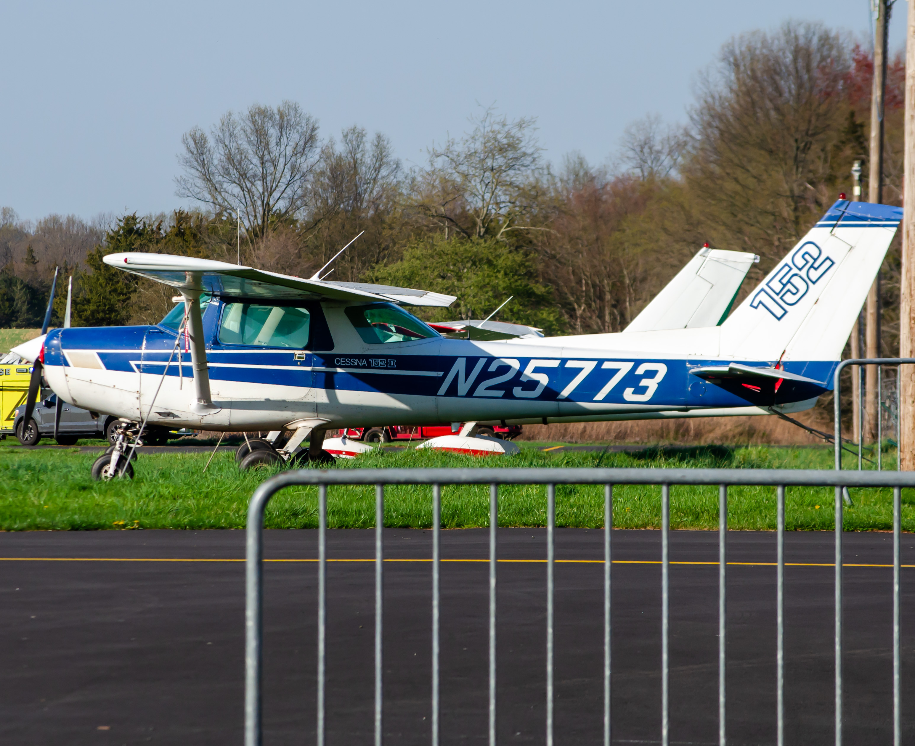 Full size: PRIVATE Cessna 152 N25773 at 