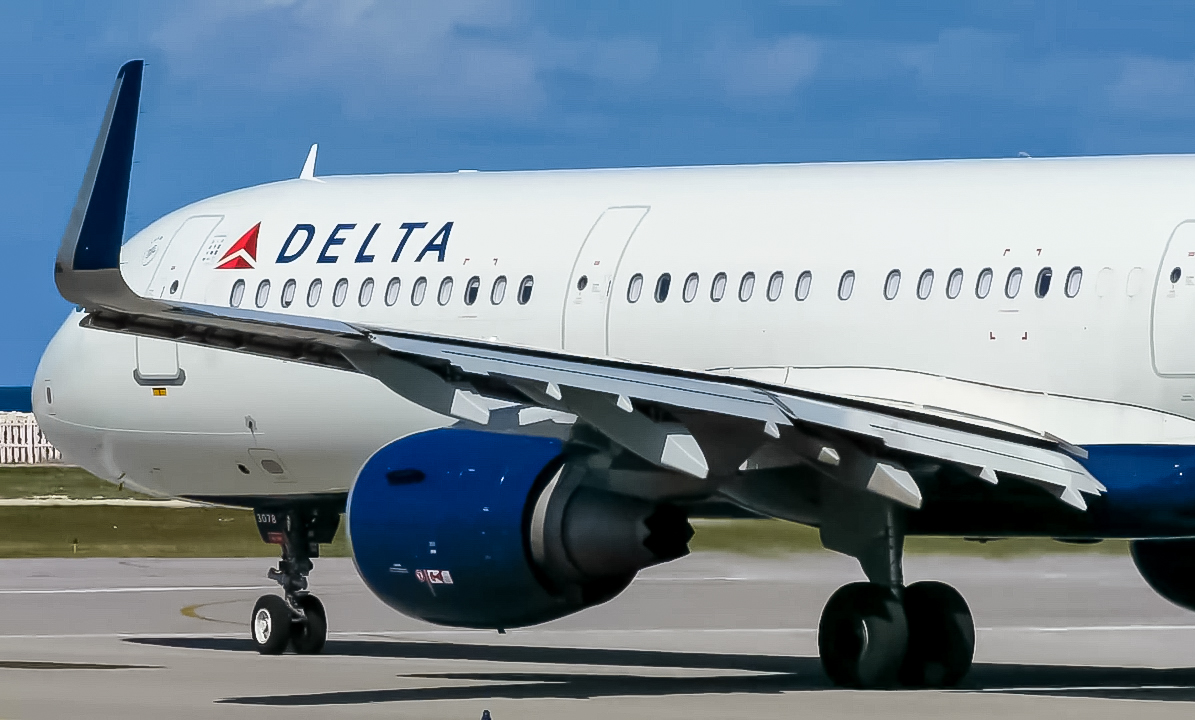 Full size: Delta Airlines Airbus A321-200 N378DN at Montego Bay Sangster International Airport