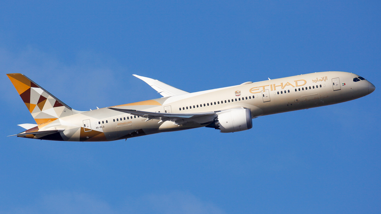 Full size: Etihad Airways Boeing 787-9 A6-BLQ at John F. Kennedy International Airport