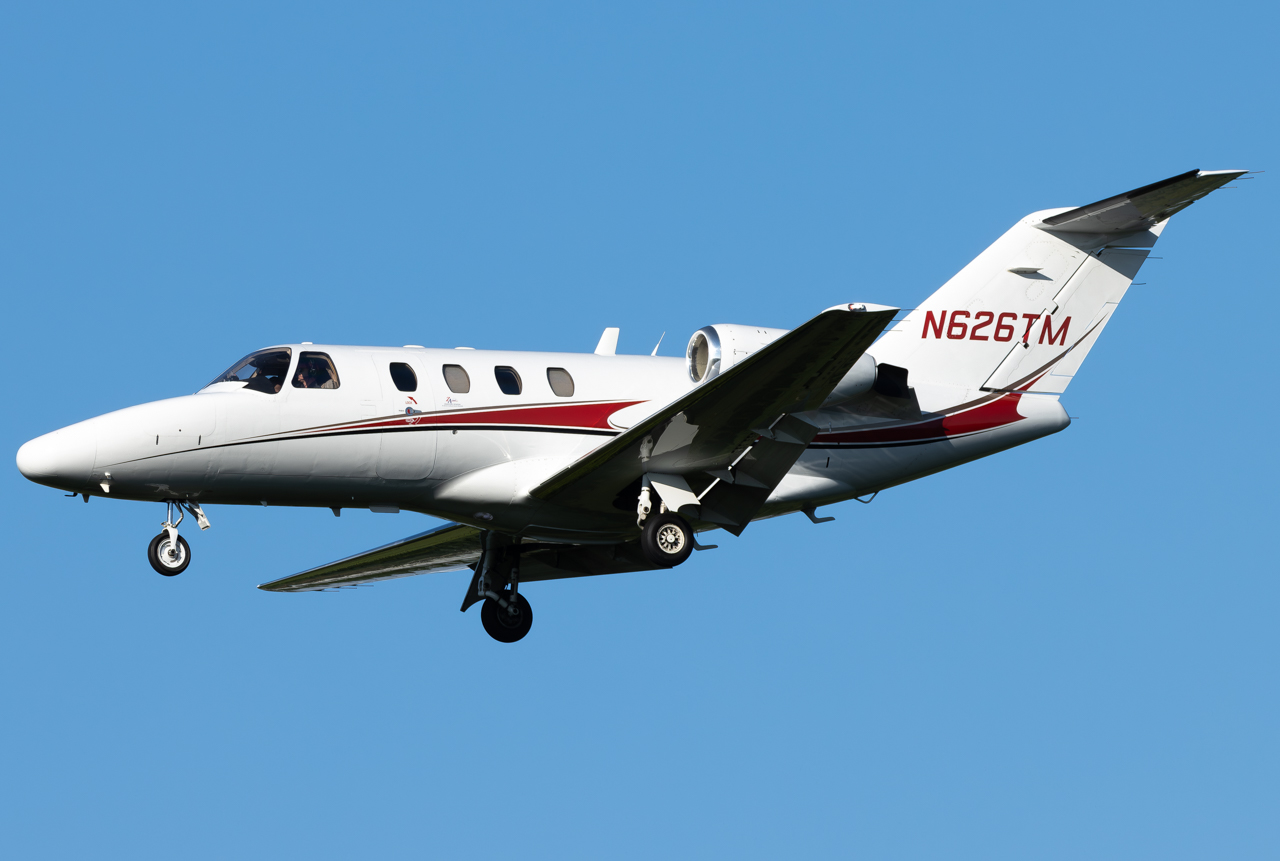 Full size: PRIVATE Cessna 525 N626TM at Pittsburgh International Airport