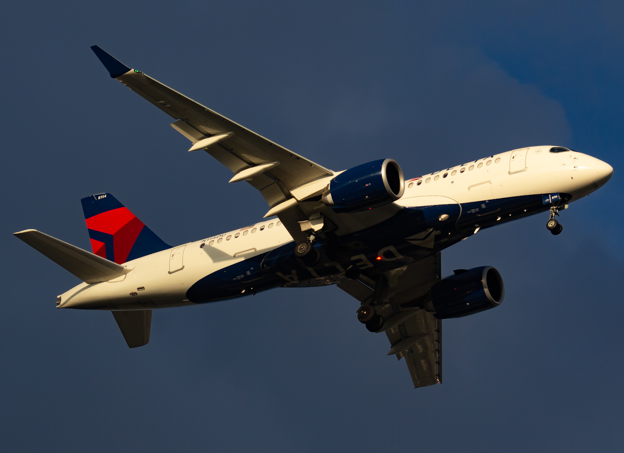 Full size: Delta Airlines Airbus A220-100 N114DU at Tampa International Airport