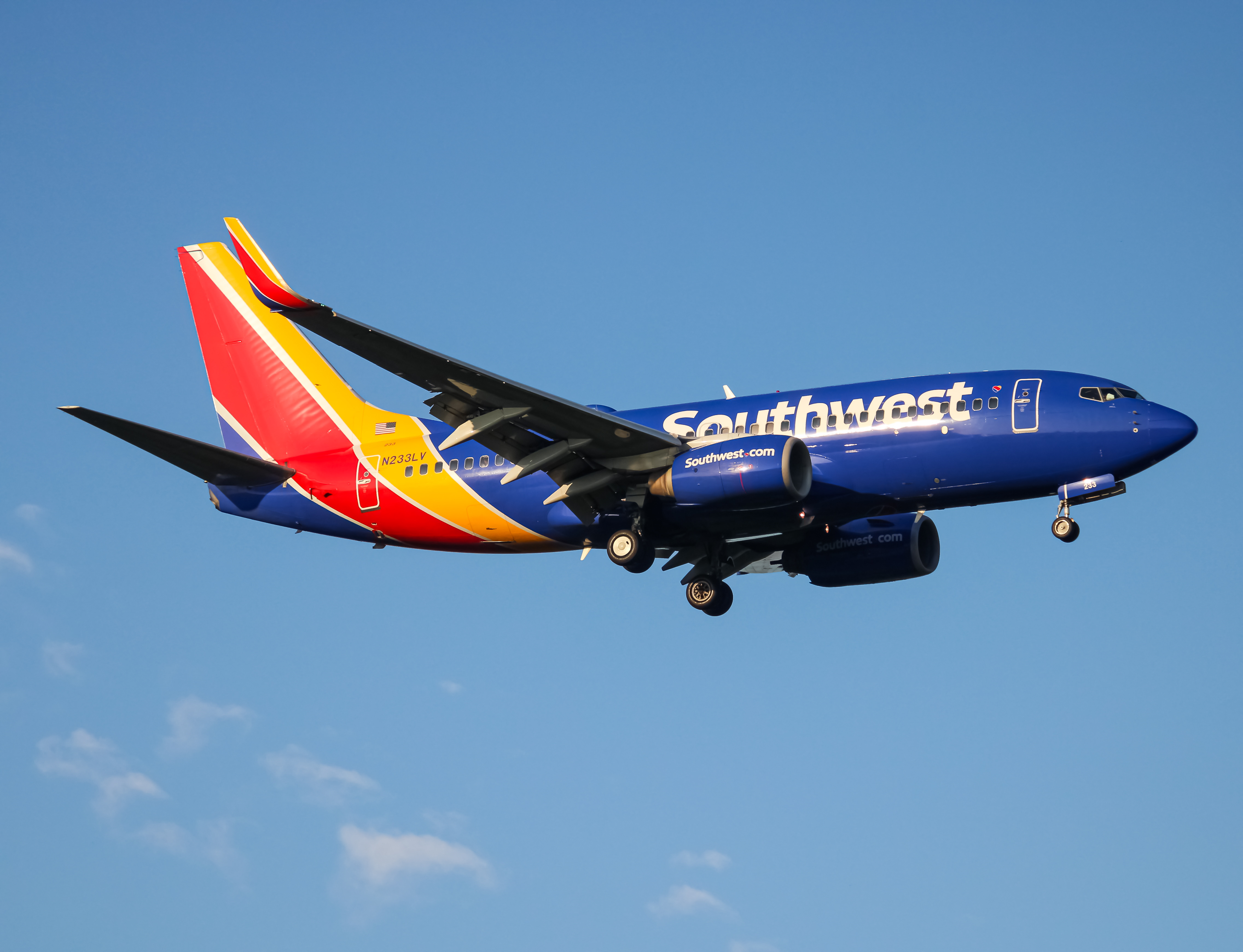 Full size: Southwest Airlines Boeing 737-700 N233LV at Baltimore/Washington International Thurgood Marshall Airport