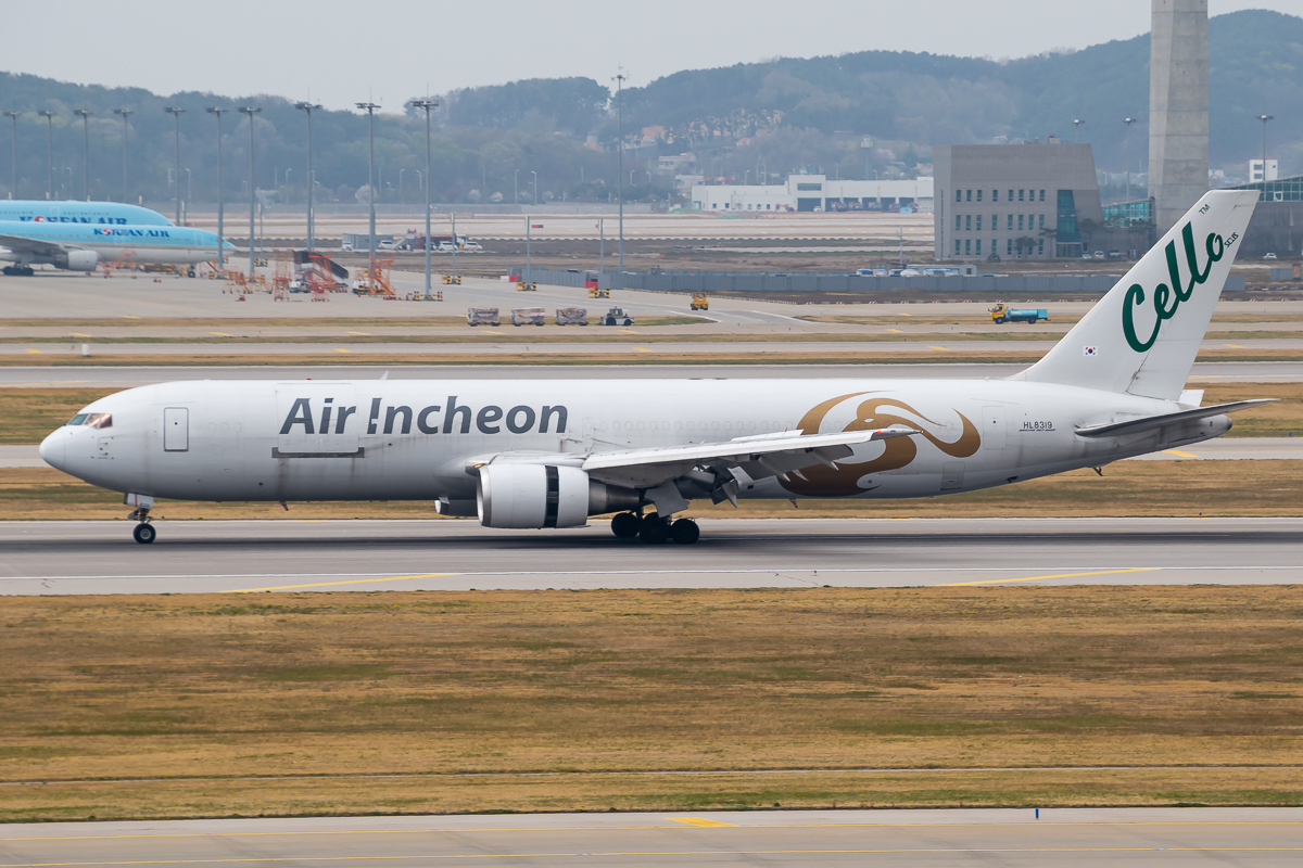 Full size: Air Incheon Boeing 767-300F HL8319 at Seoul-Incheon International Airport