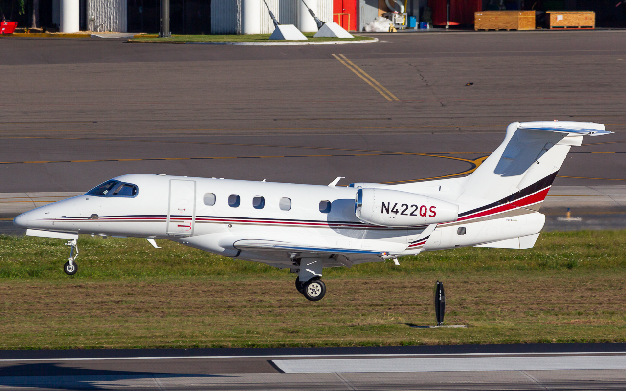 Full size: PRIVATE Embraer Phenom 300 N422QS at Tampa International Airport