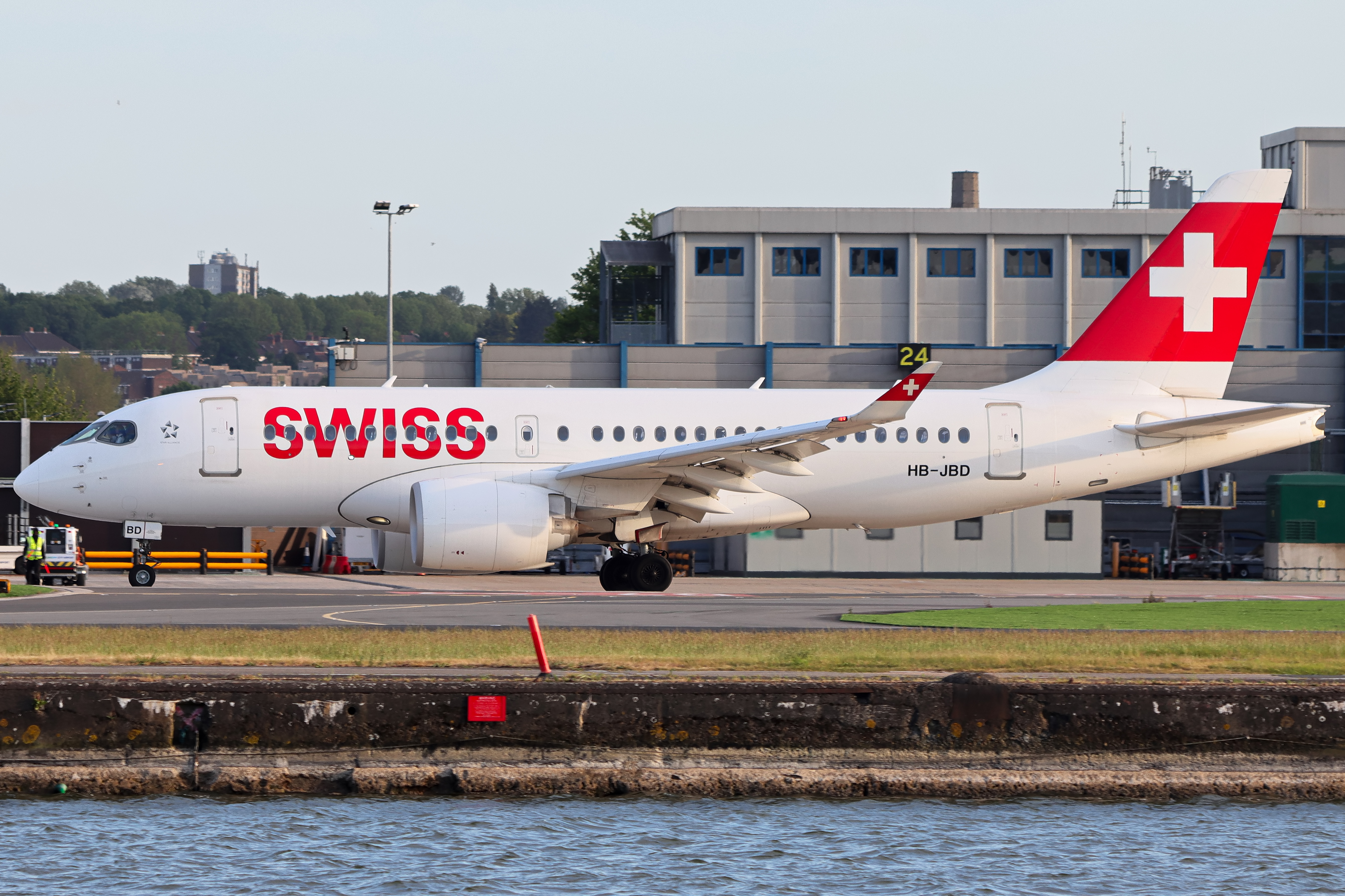 Full size: Swiss International Air Lines Airbus A220-100 HB-JBD at London City Airport