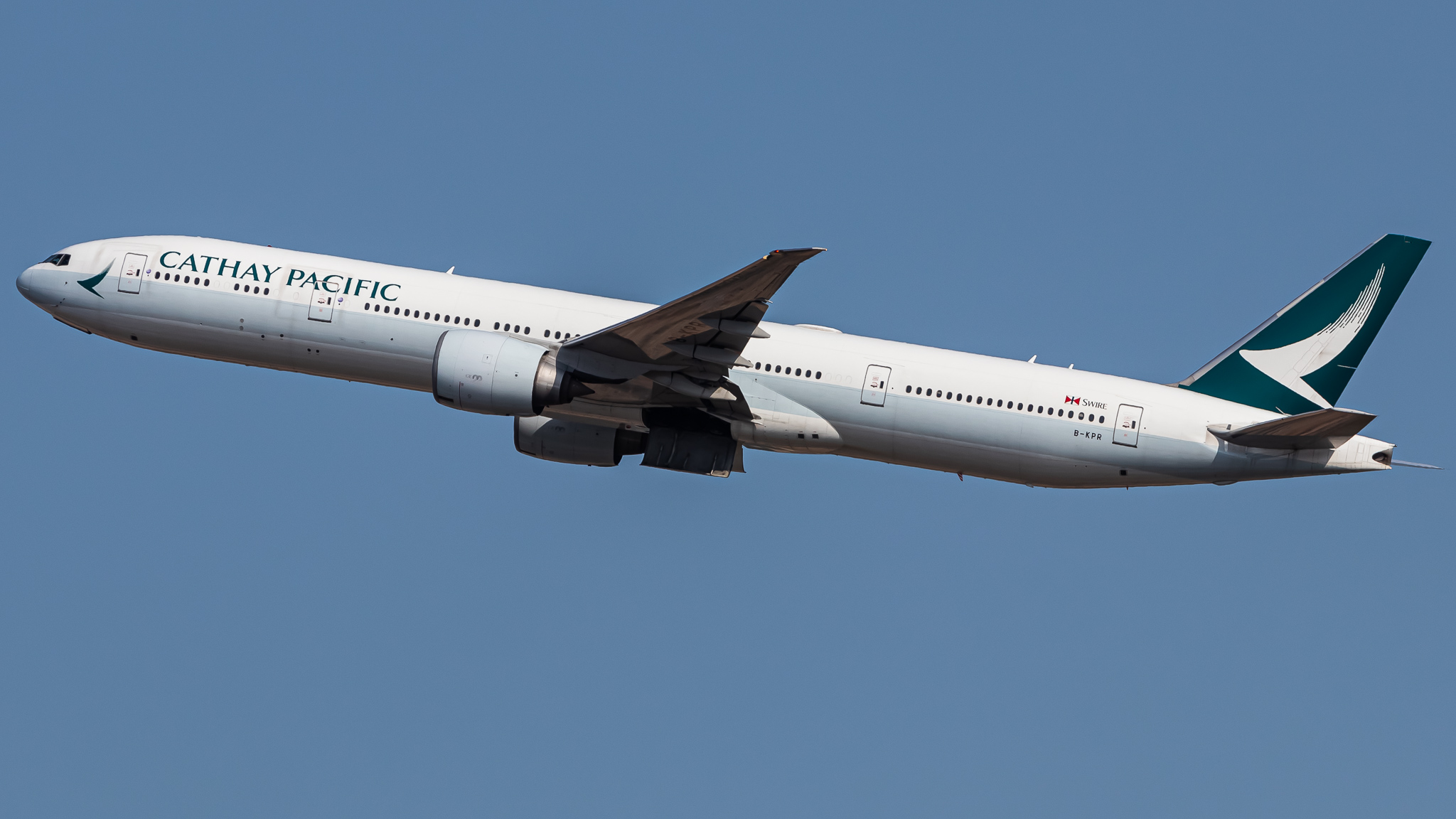 Full size: Cathay Pacific Boeing 777-300ER B-KPR at Singapore-Changi Airport
