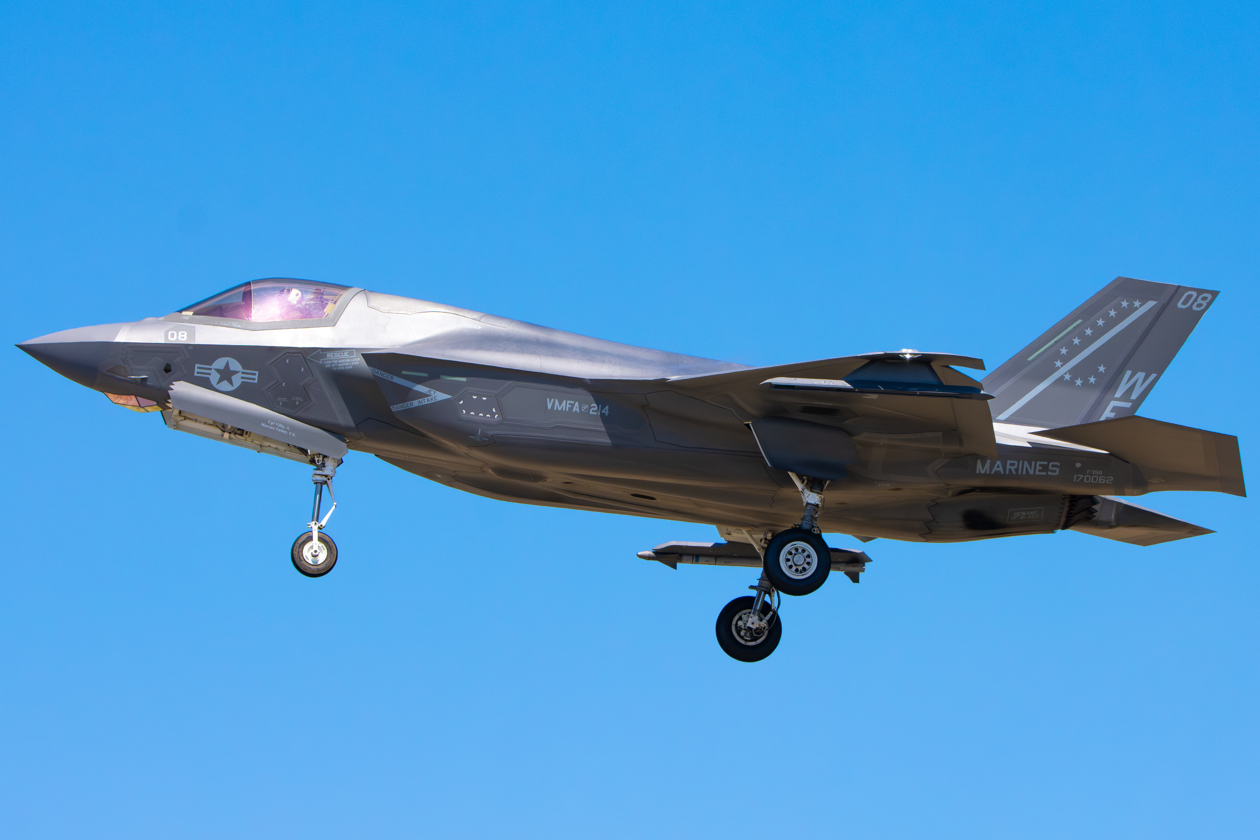 Full size: USMC - United States Marine Corp Lockheed Martin F-35B Lightning II 170062 at Moffett Federal Airfield