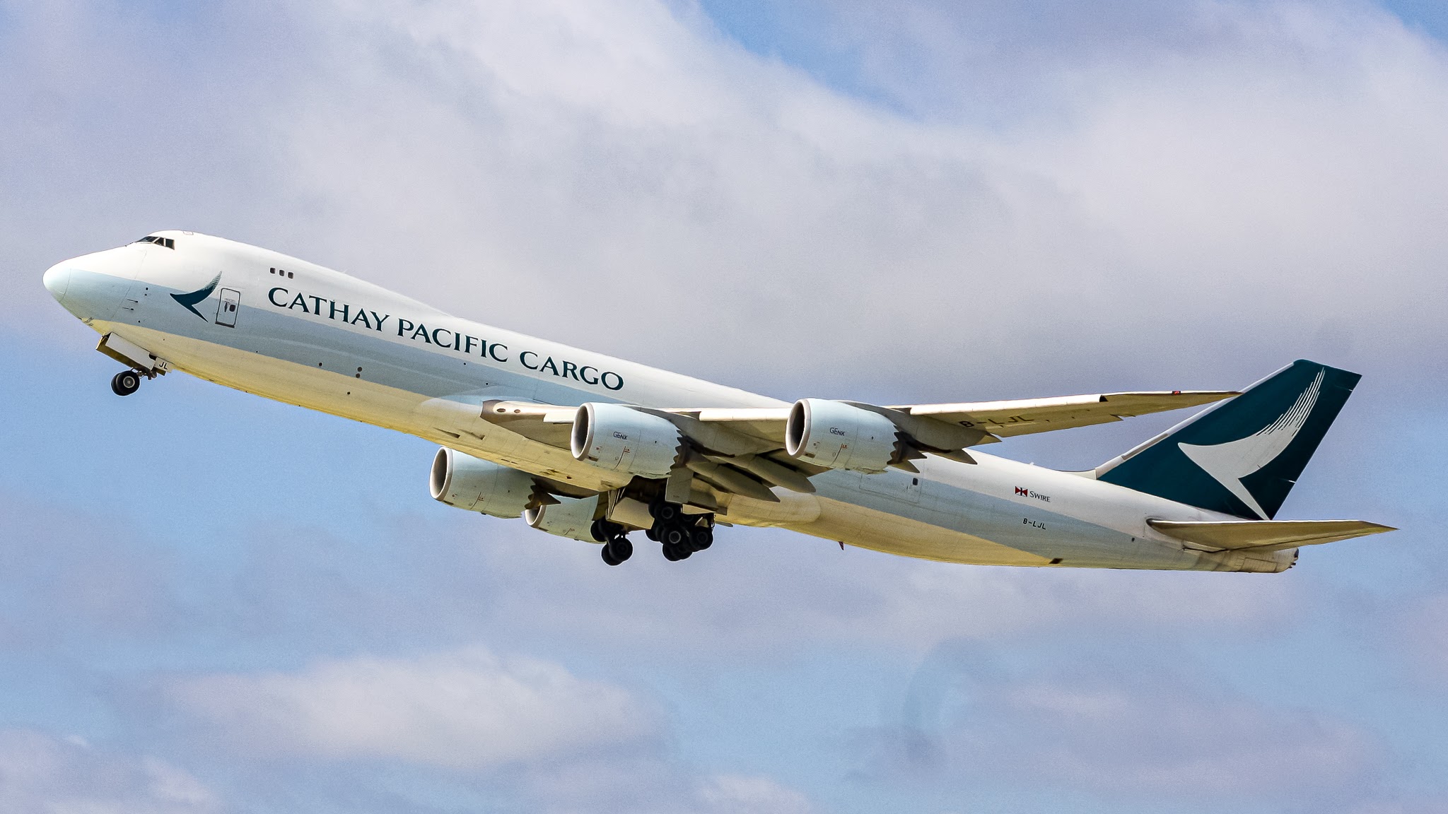 Full size: Cathay Pacific Cargo Boeing 747-8F B-LJL at Los Angeles International Airport