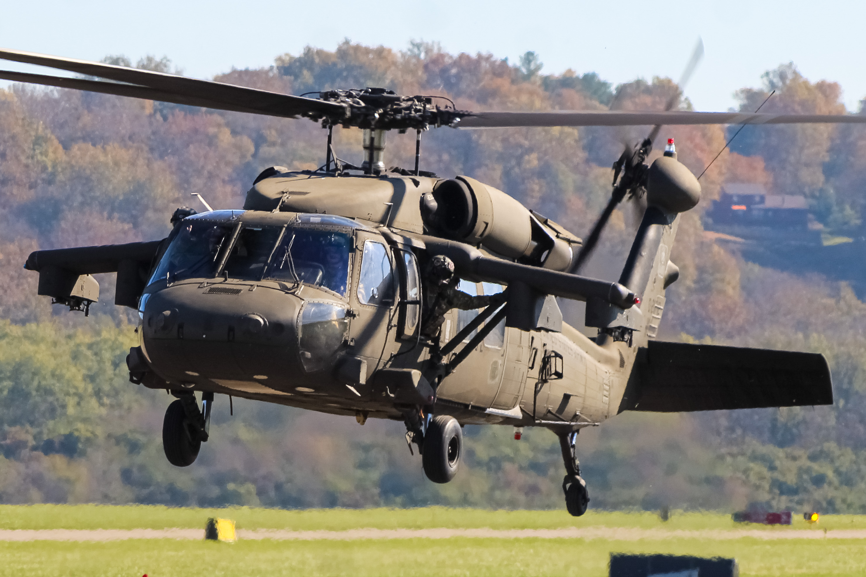 Full size: US Army UH-60 Blackhawk 0-26712 at Cincinnati Municipal Airport/Lunken Field