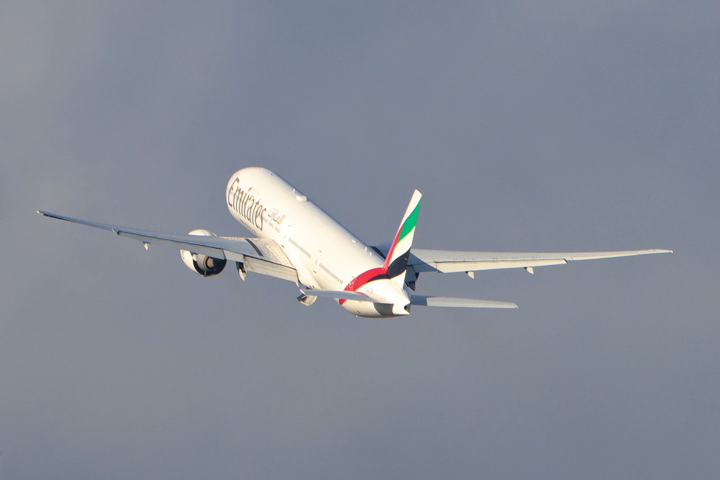 Full size: Emirates Boeing 777-300ER A6-EPR at Birmingham Airport
