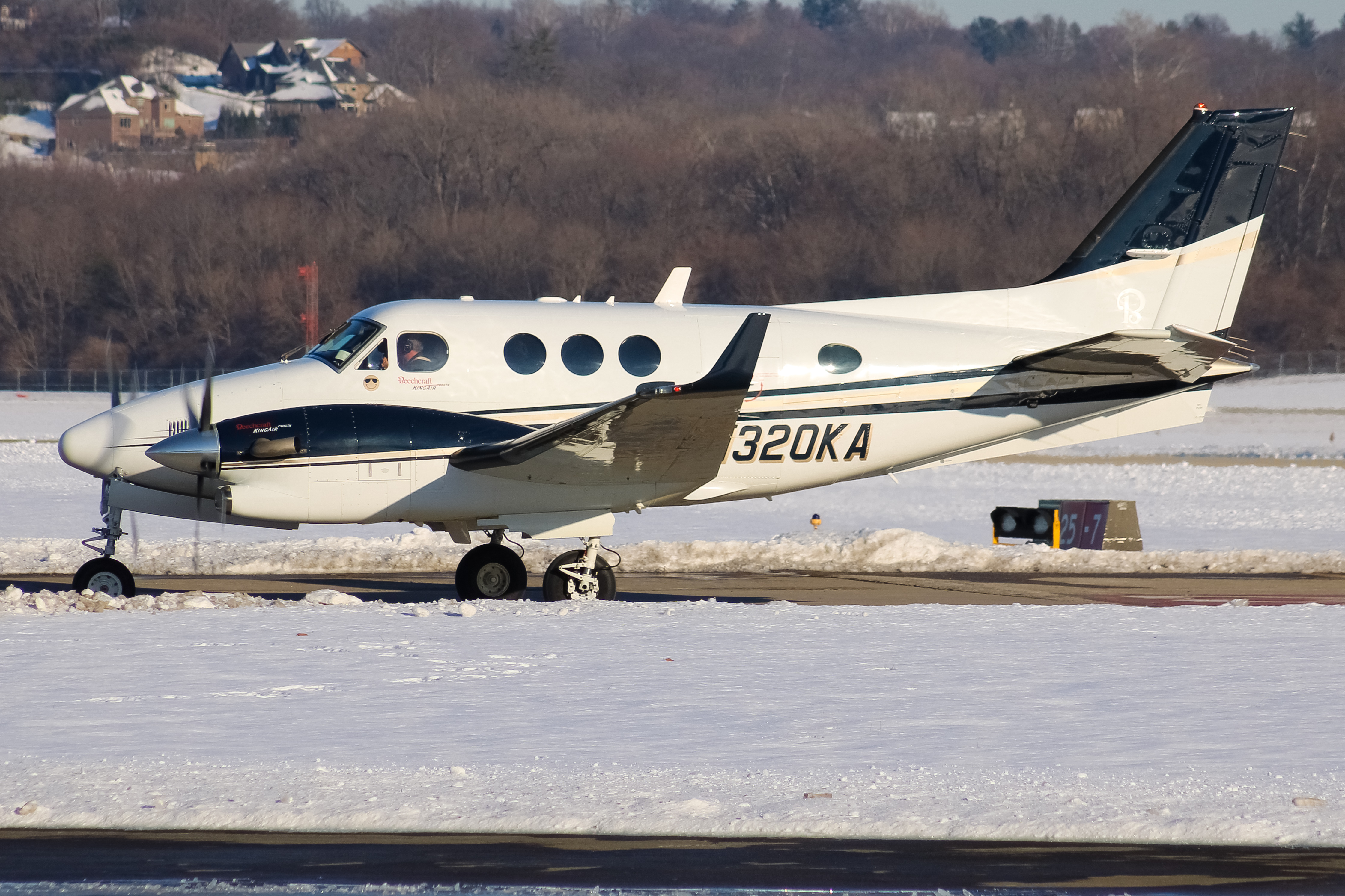 Full size: PRIVATE  Beechcraft King Air C90 N320KA at Cincinnati Municipal Airport/Lunken Field