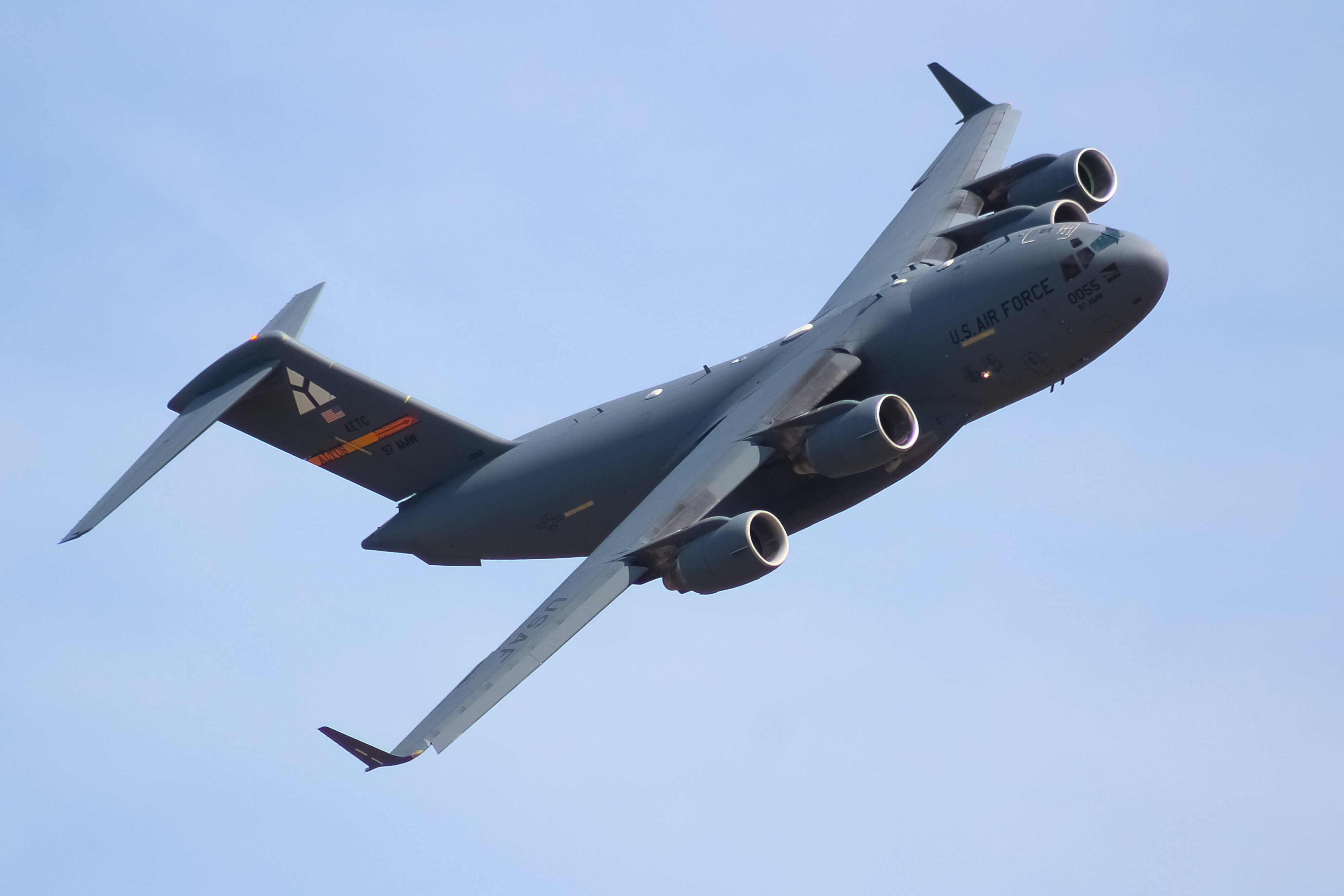 Full size: USAF - United States Air Force Boeing C-17 Globemaster III 98-0055 at Not Applicable