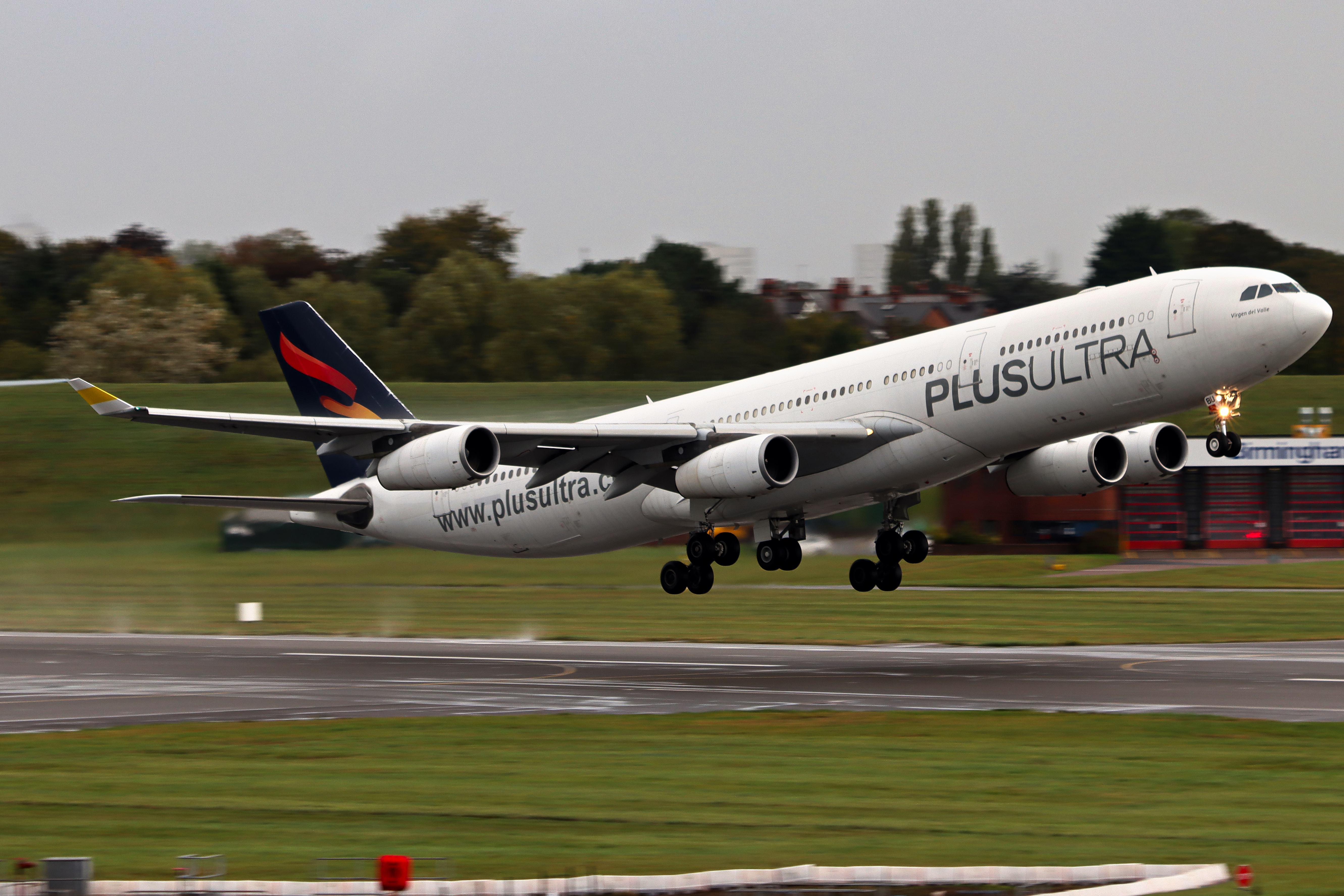 Full size: PLUS ULTRA LINEAS AEREAS Airbus A340-300 EC-NBU at Birmingham Airport