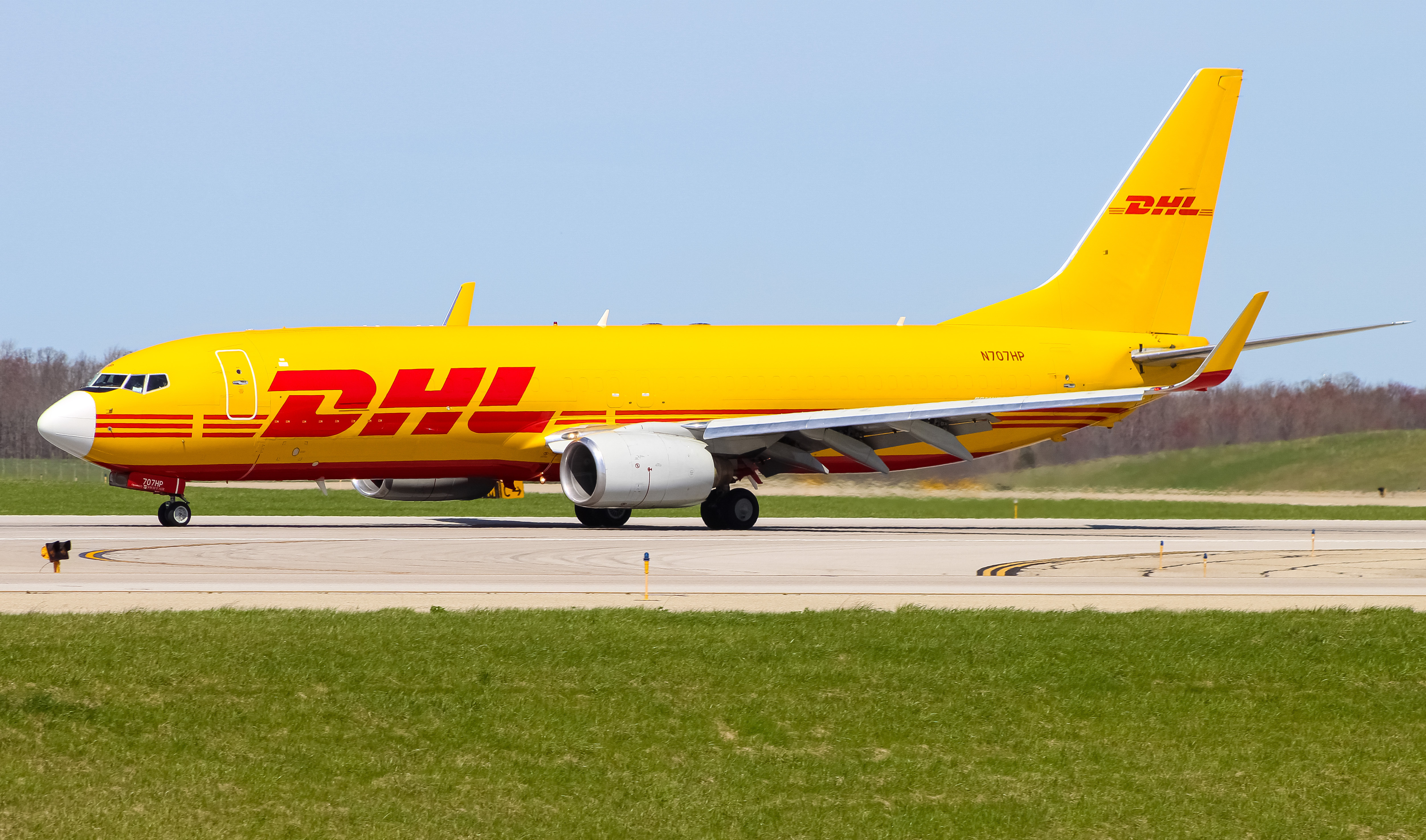 Full size: DHL Boeing 737-800 N707HP at Cincinnati/Northern Kentucky International Airport