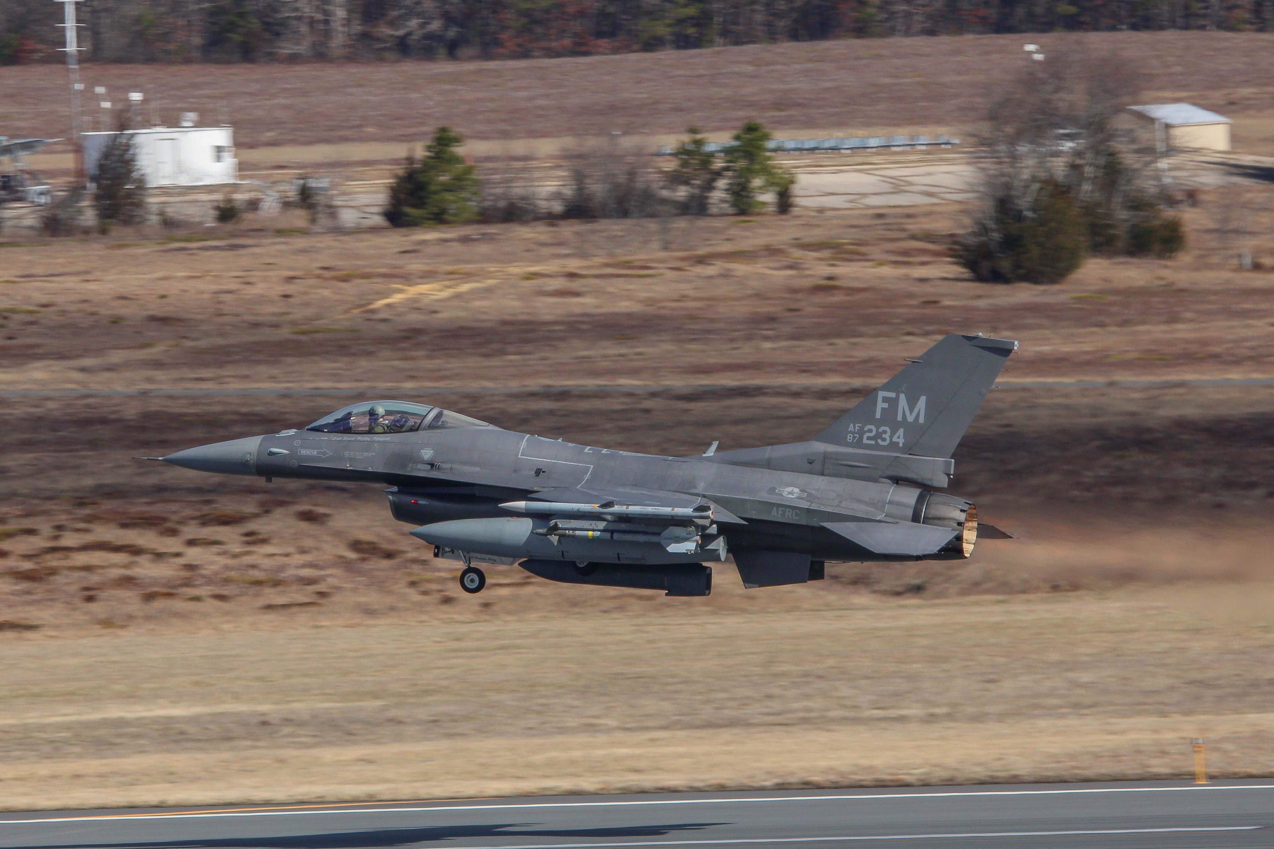 Full size: USAF - United States Air Force General Dynamics F-16 Fighting Falcon 87-0234 at Atlantic City International Airport