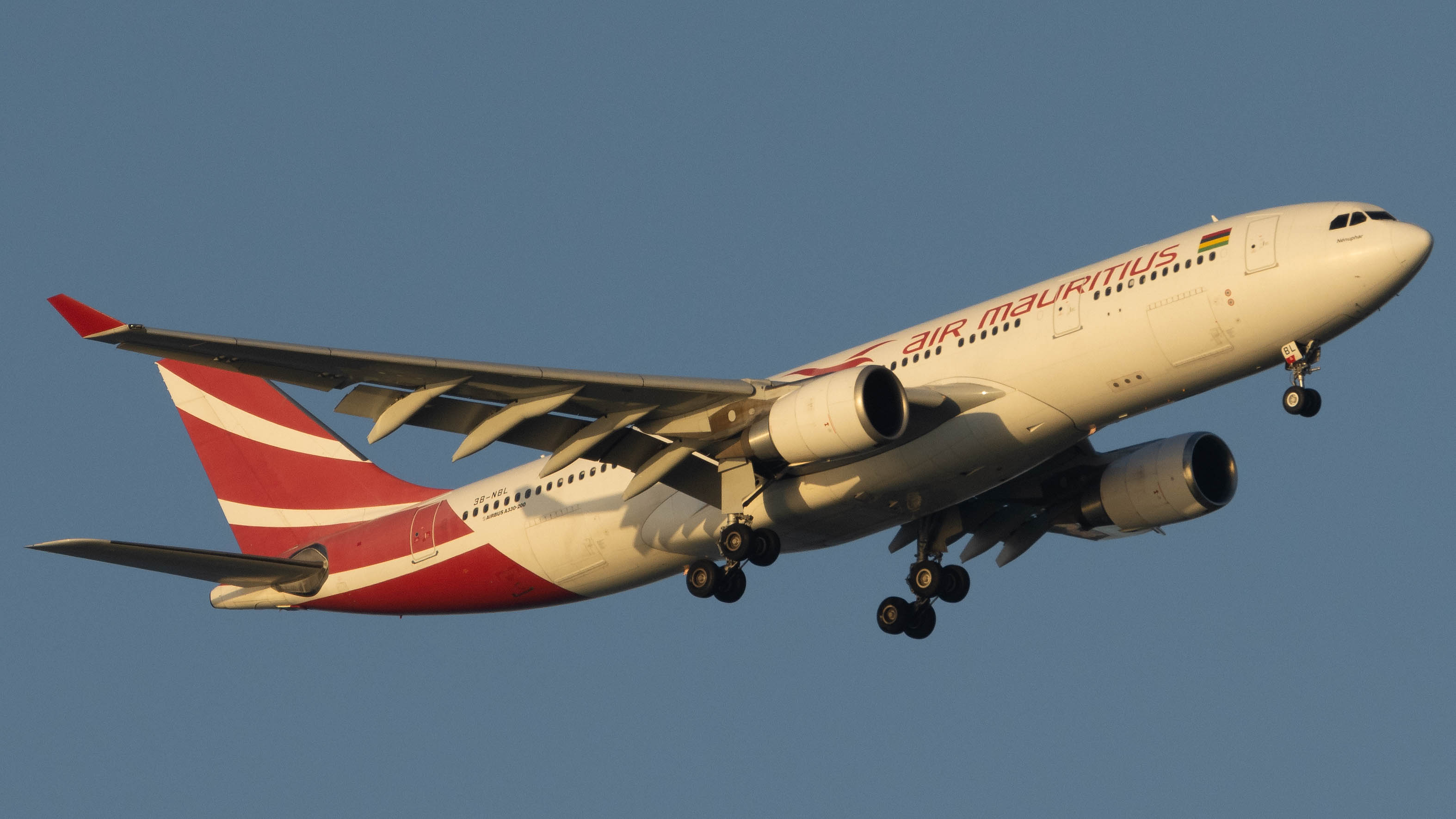 Full size: Air Mauritius Airbus A330-200 3B-NBL at Singapore-Changi Airport