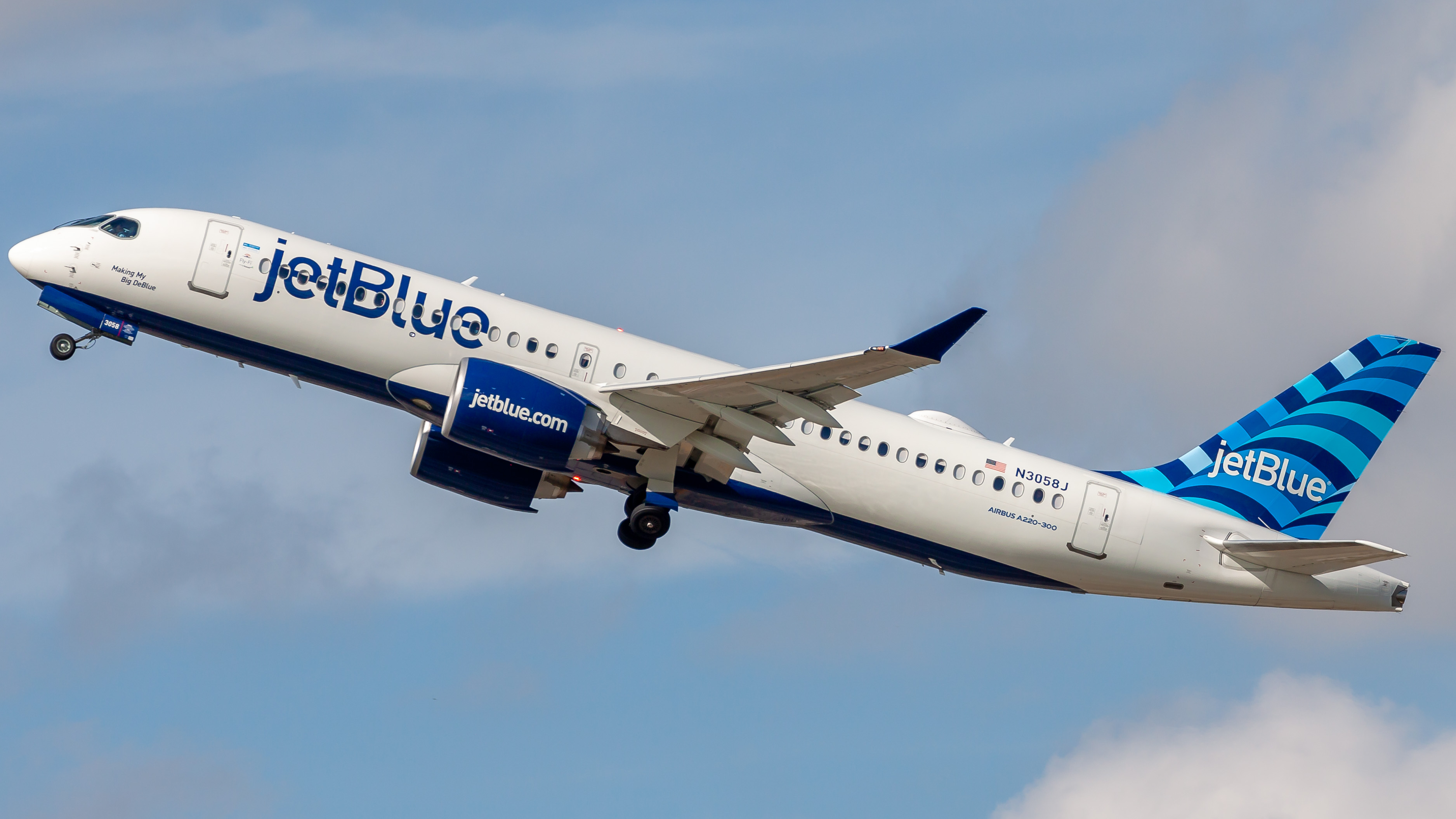 Full size: JetBlue Airways Airbus A220-300 N3058J at Orlando International Airport
