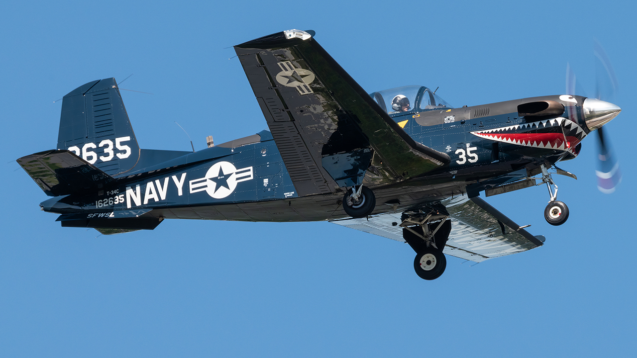 Full size: USN - United States Navy Beechcraft T-34 Mentor  162635 at Oceana Naval Air Station (Apollo Soucek Field)