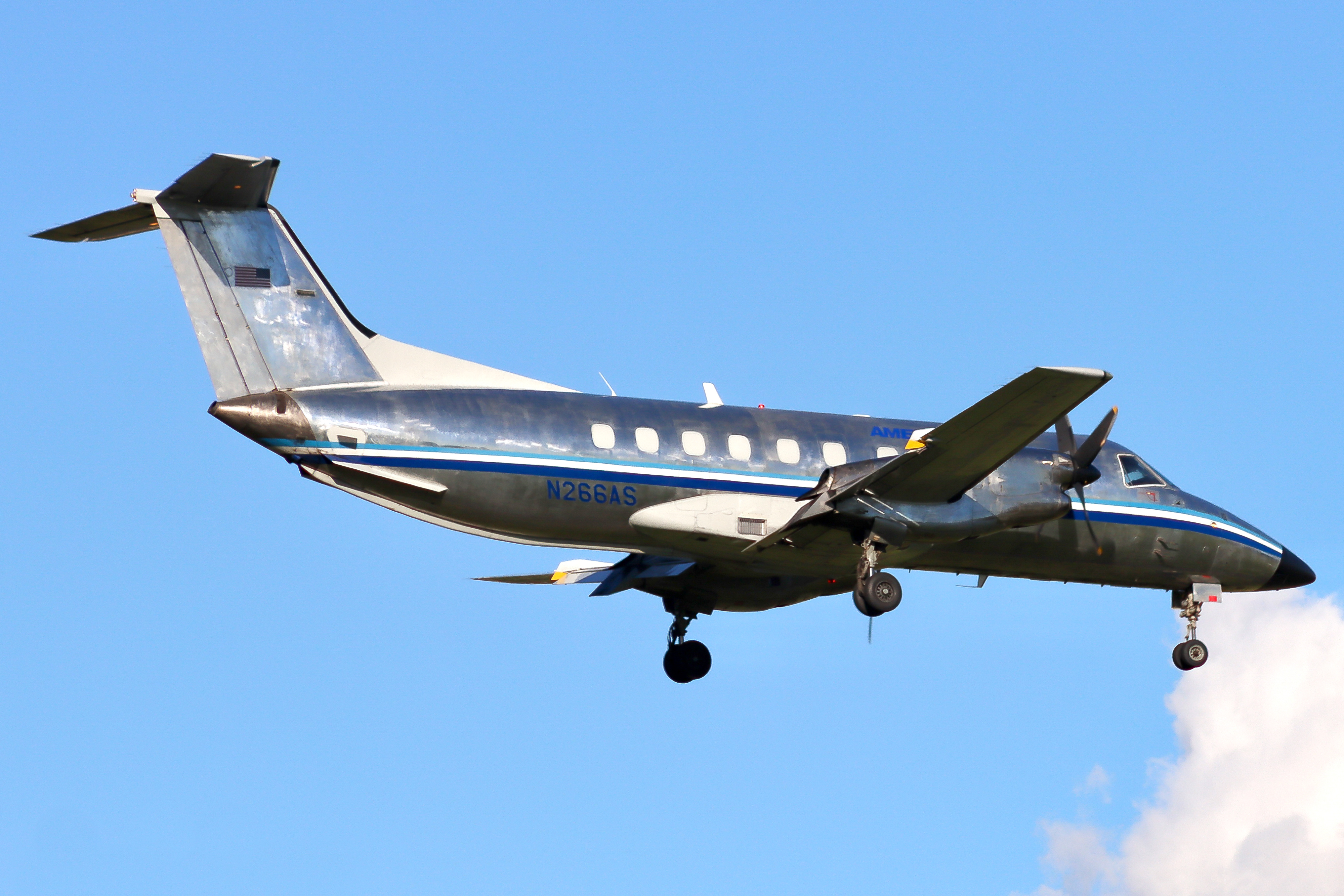 Full size: Ameriflight  Embraer EMB-120ER N266AS at Boeing Field/King County International Airport