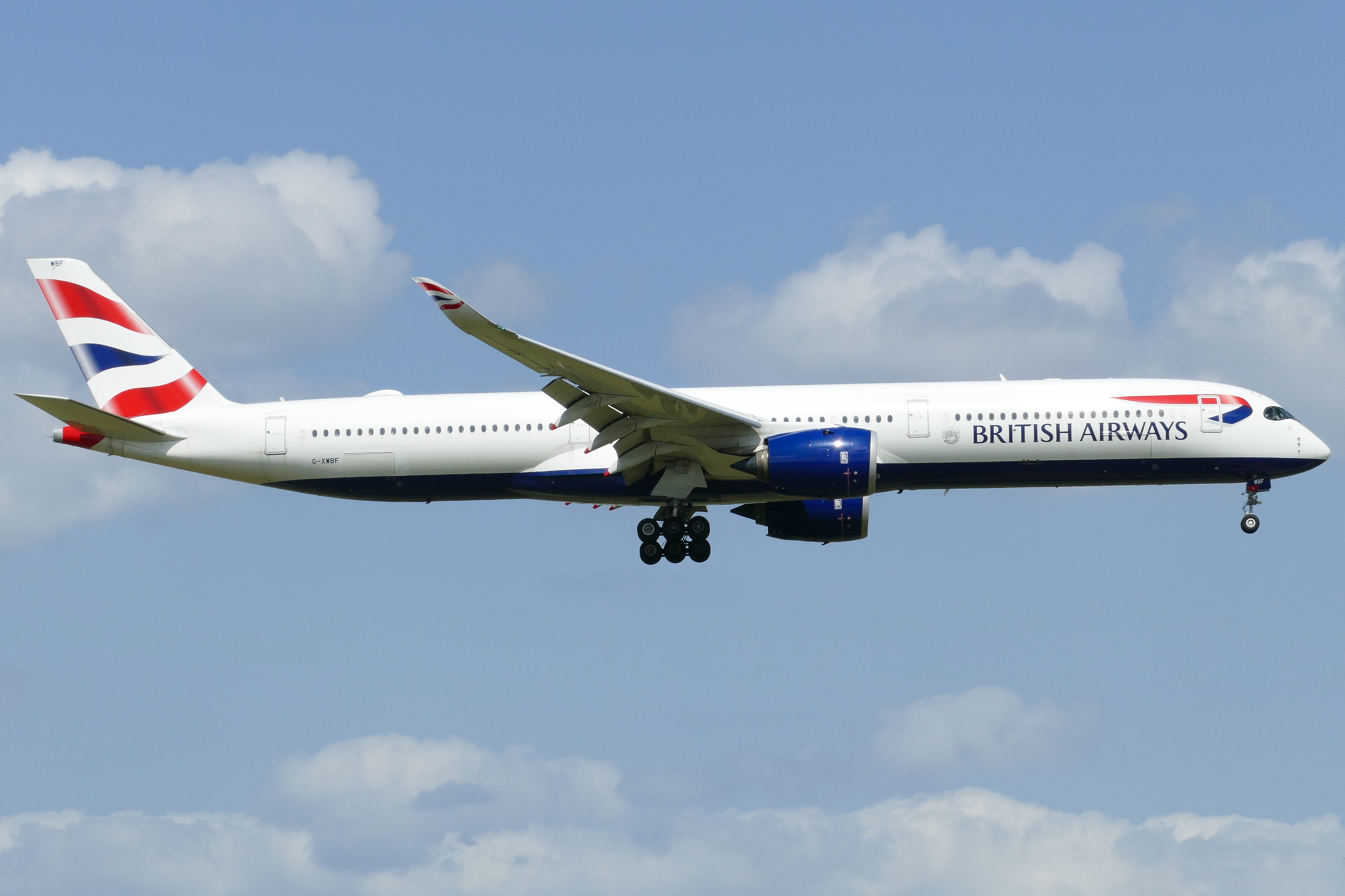 Full size: British Airways Airbus A350-1000 G-XWBF at Austin-Bergstrom International Airport