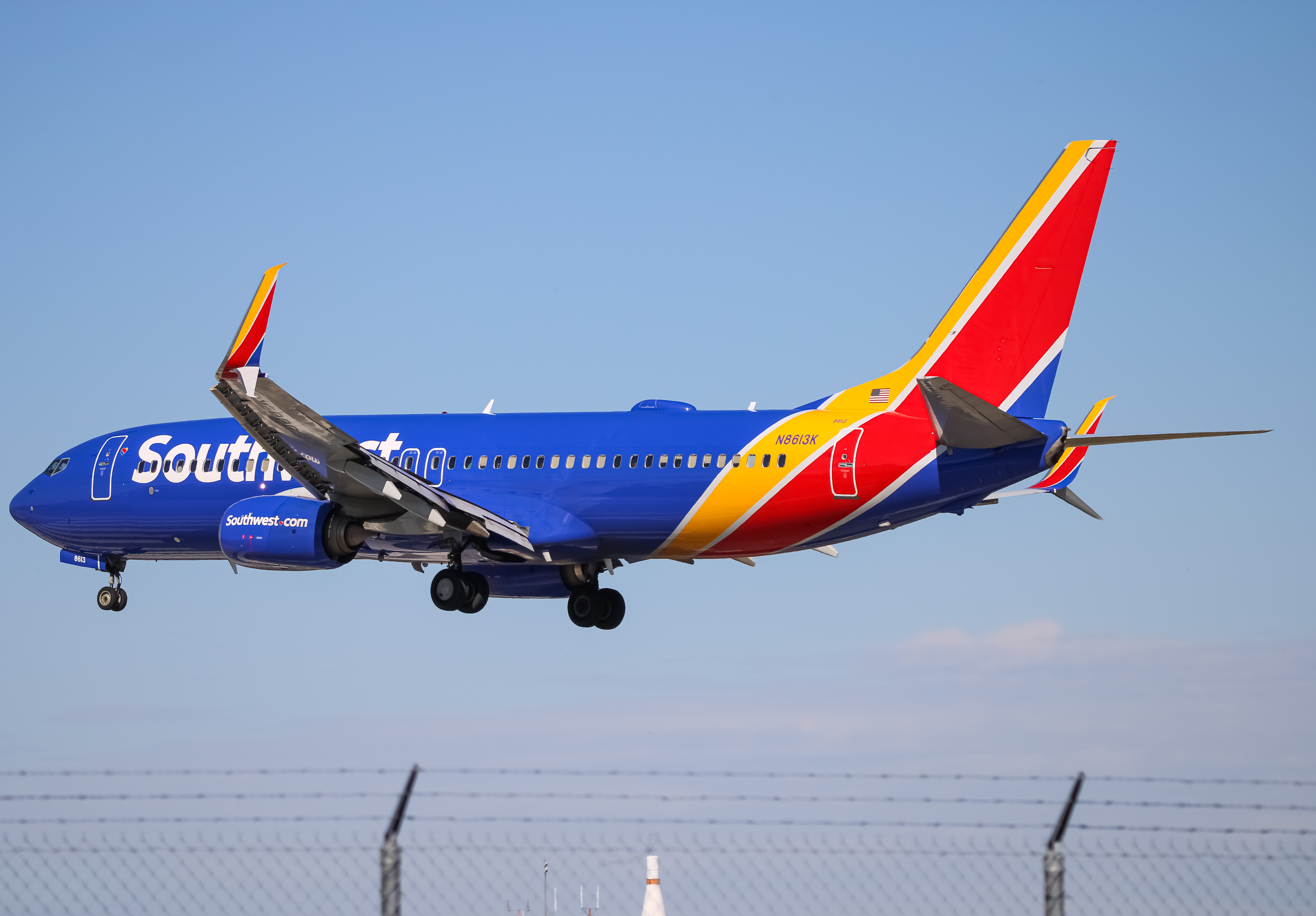 Full size: Southwest Airlines Boeing 737-800 N8613K at Baltimore/Washington International Thurgood Marshall Airport