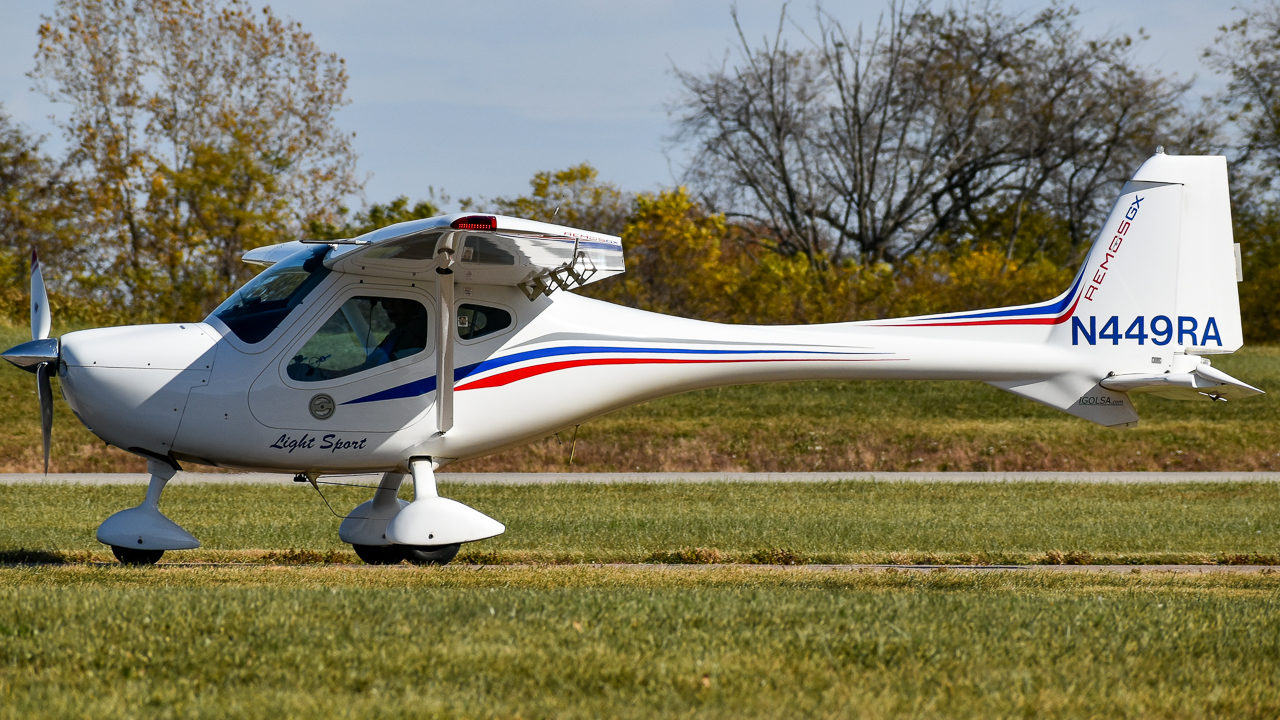 Full size: PRIVATE REMOS GX N449RA at 