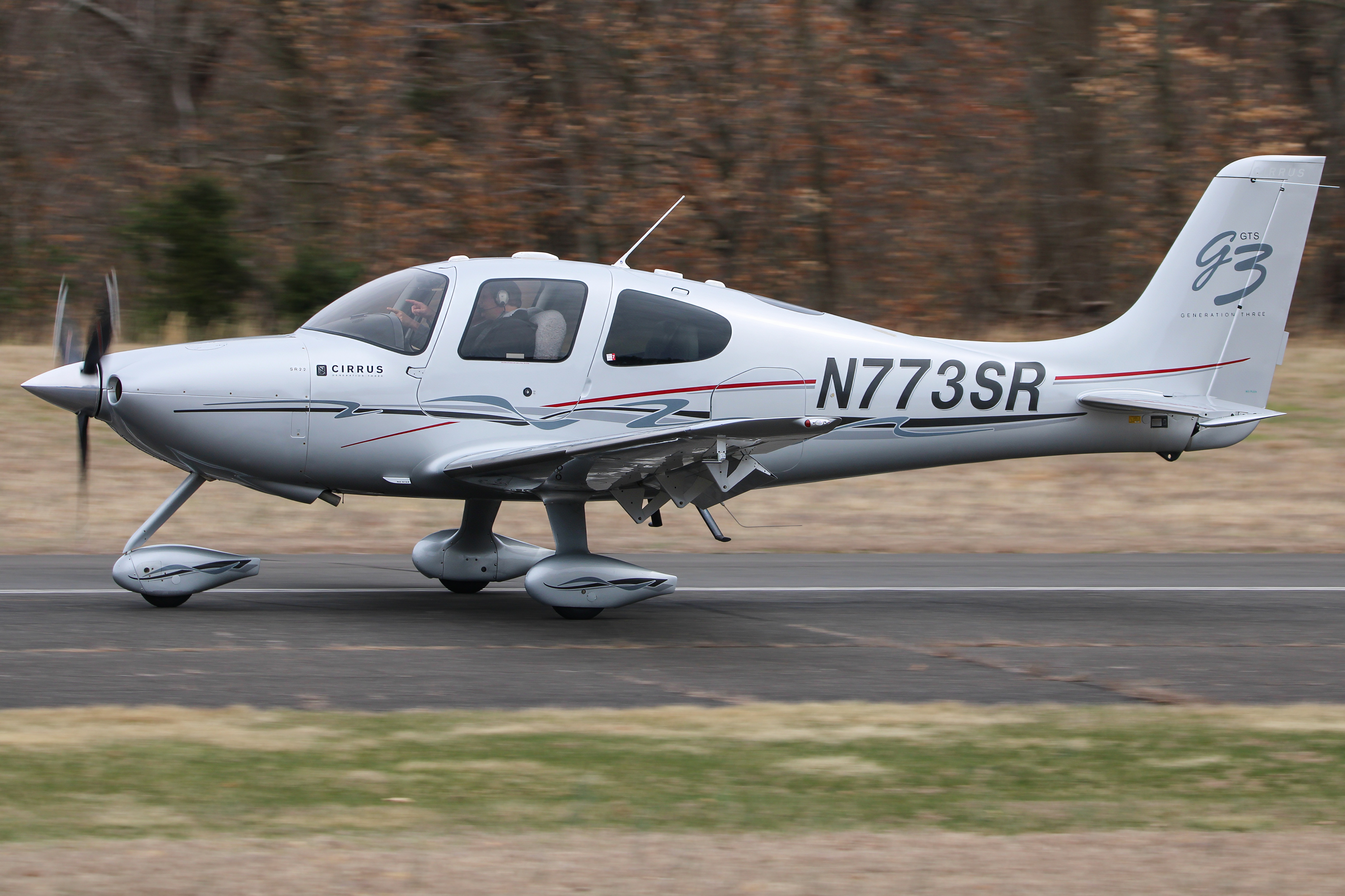 Full size: PRIVATE Cirrus SR-22 N773SR at Flying W Airport