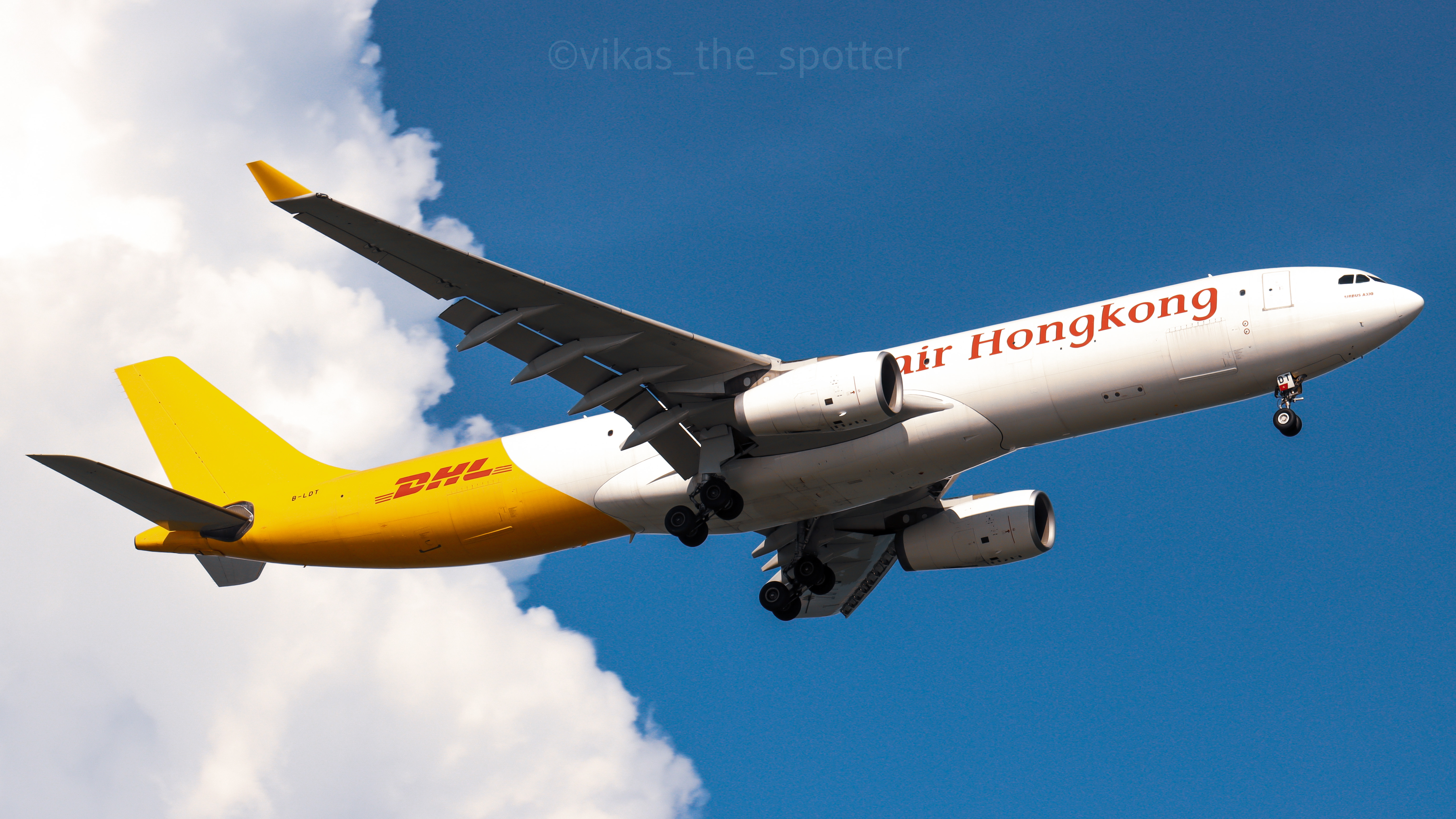 Full size: DHL Airbus A330-300(P2F) B-LDT at Singapore-Changi Airport