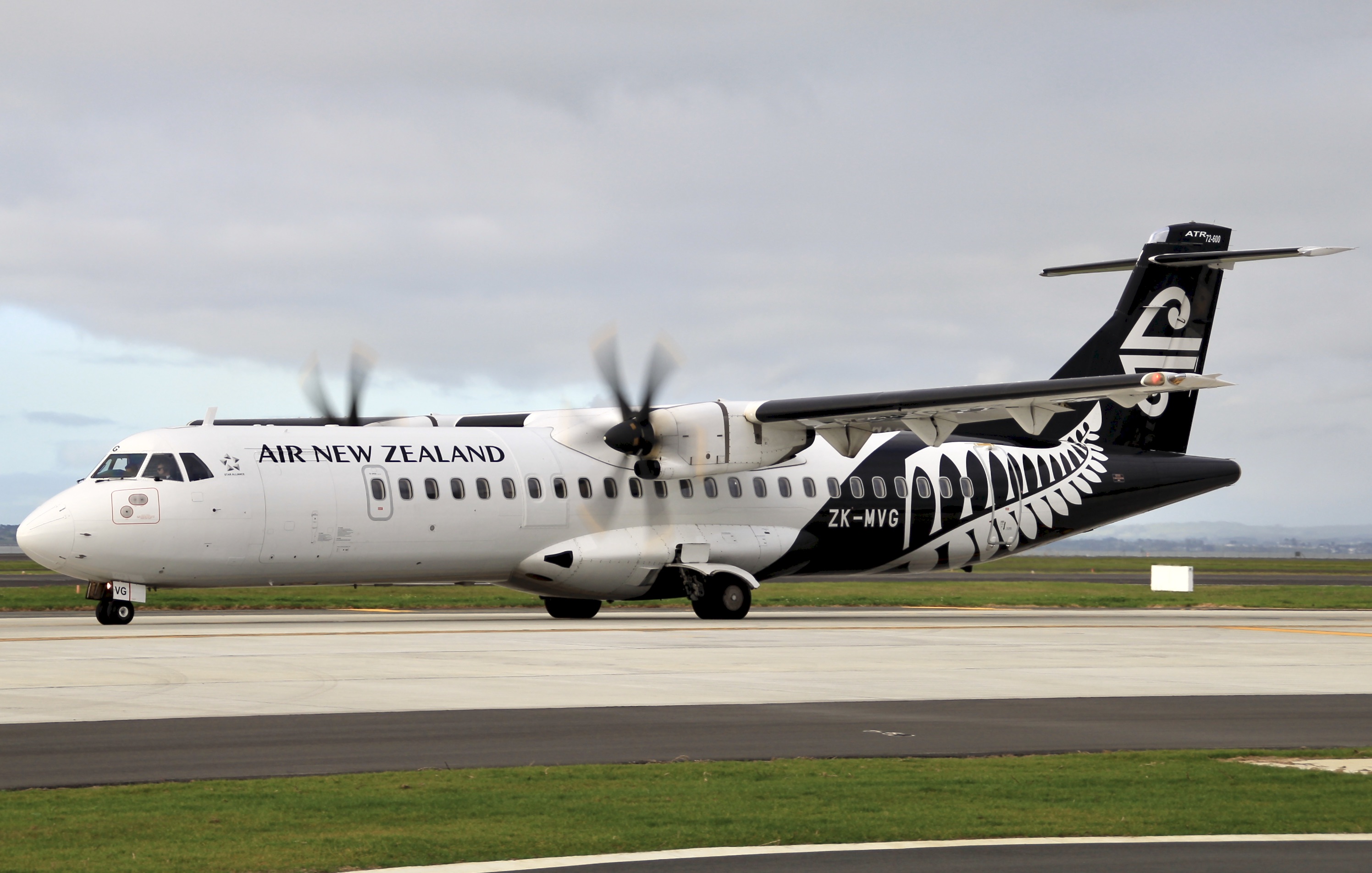 Full size: Air New Zealand ATR 72-600 ZK-MVG at Auckland International Airport