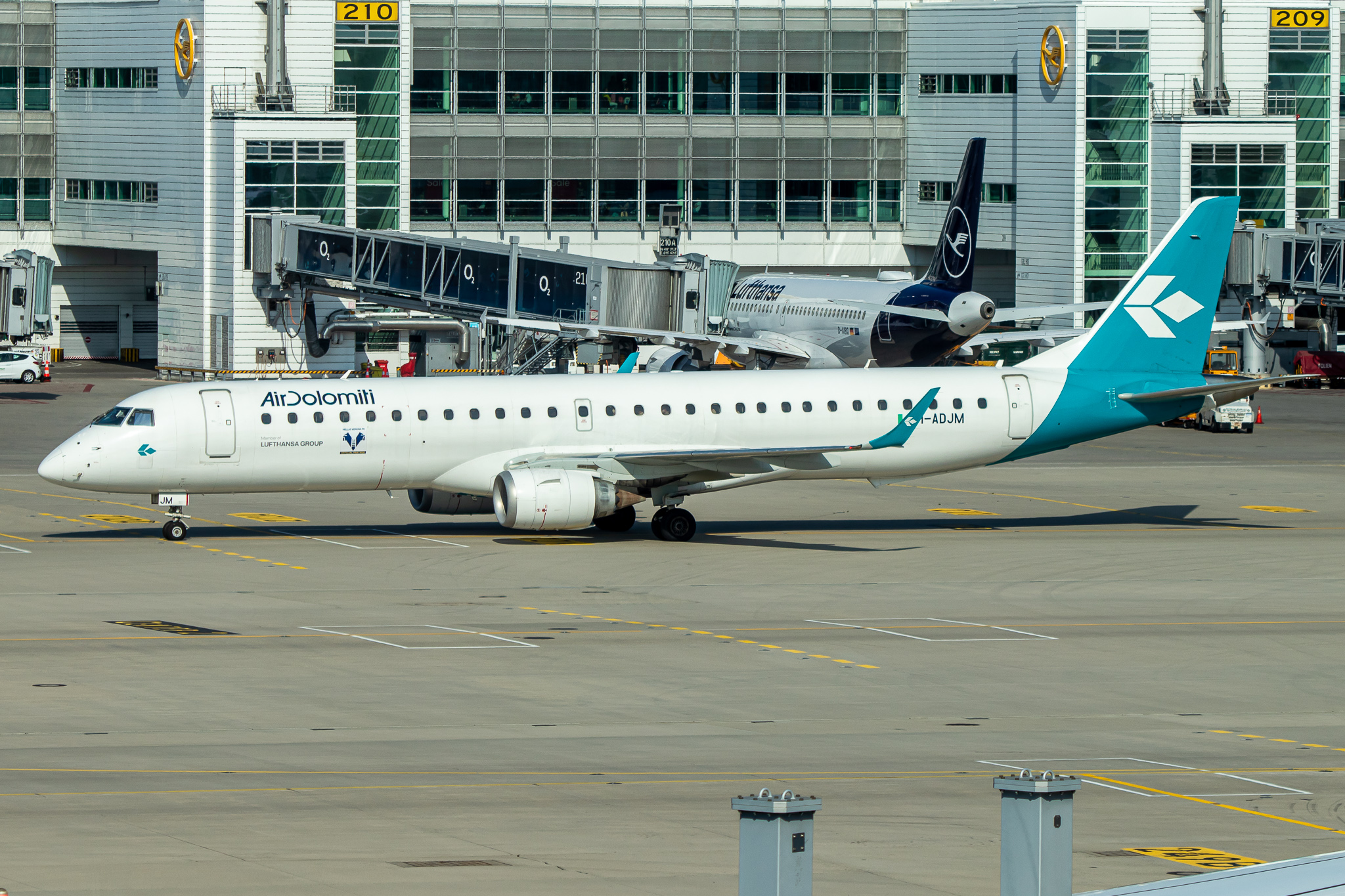 Full size: Air Dolomiti Embraer E195 I-ADJM at Munich International Airport