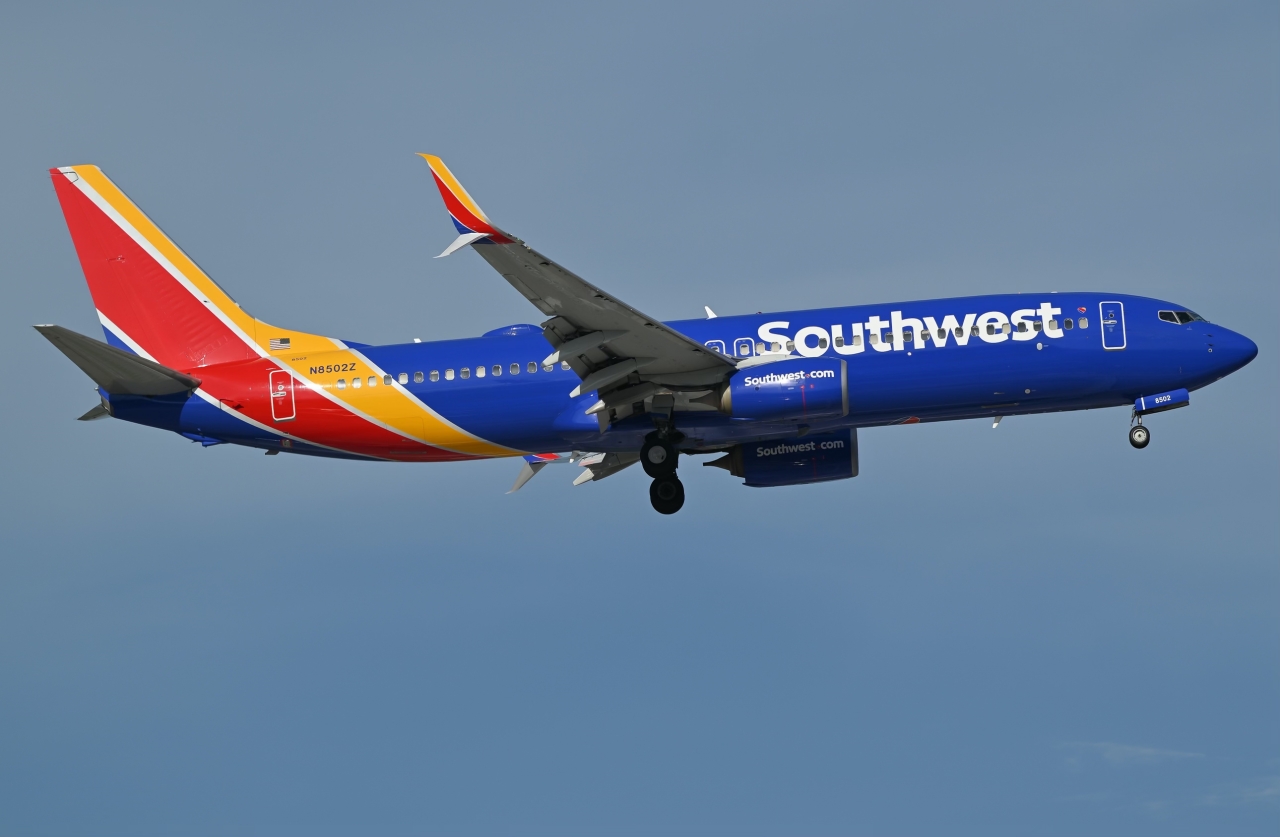 Full size: Southwest Airlines Boeing 737-800 N8502Z at Orlando International Airport