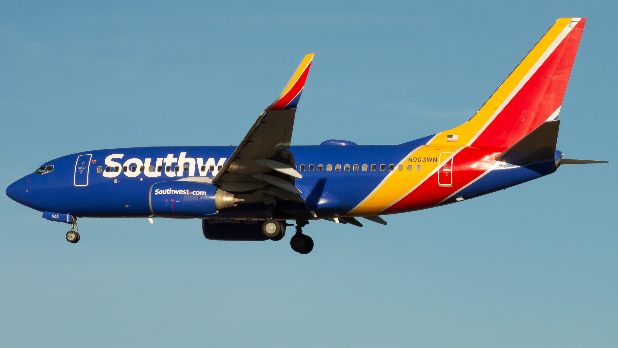 Full size: Southwest Airlines Boeing 737-700 N903WN at Baltimore/Washington International Thurgood Marshall Airport
