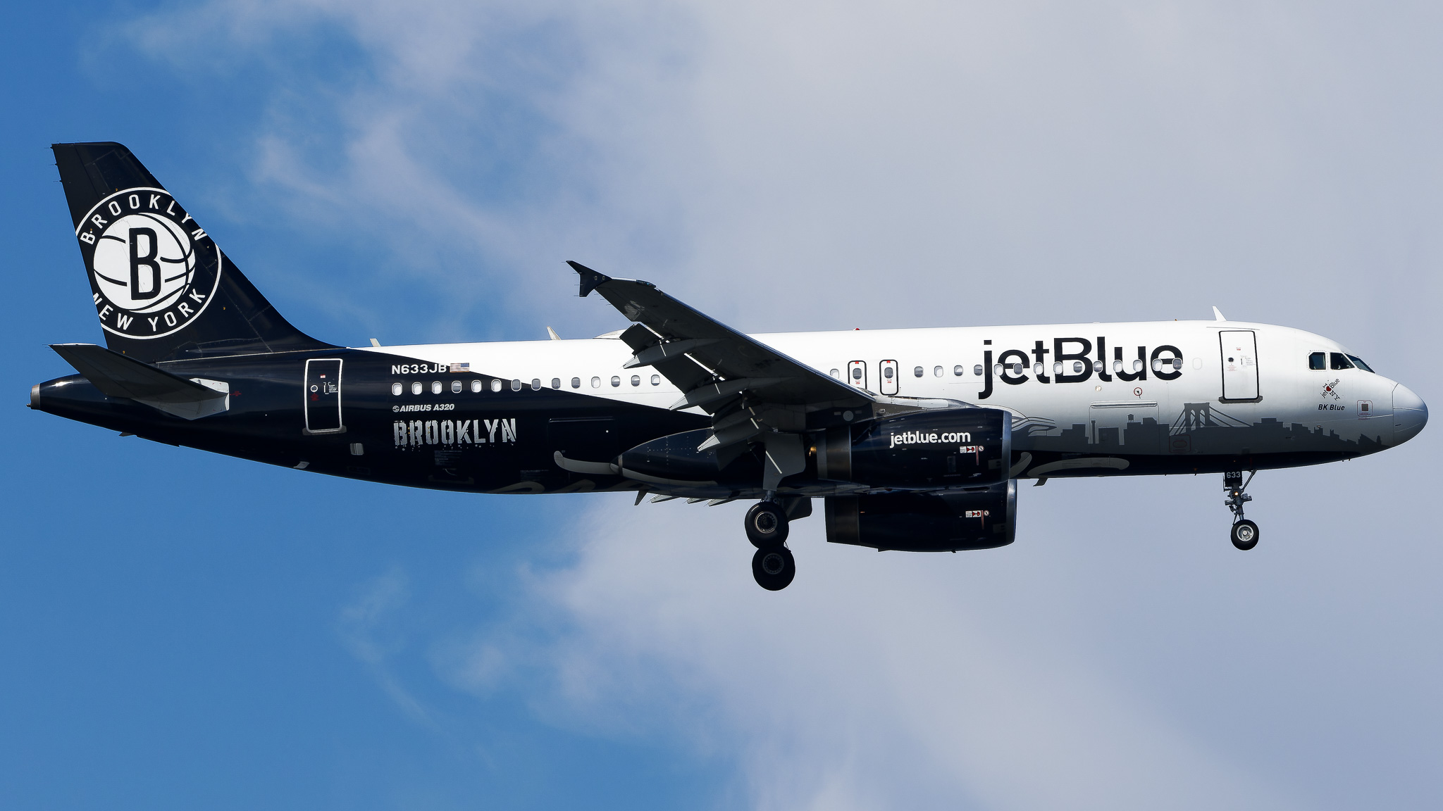 Full size: JetBlue Airways Airbus A320 N633JB at John F. Kennedy International Airport
