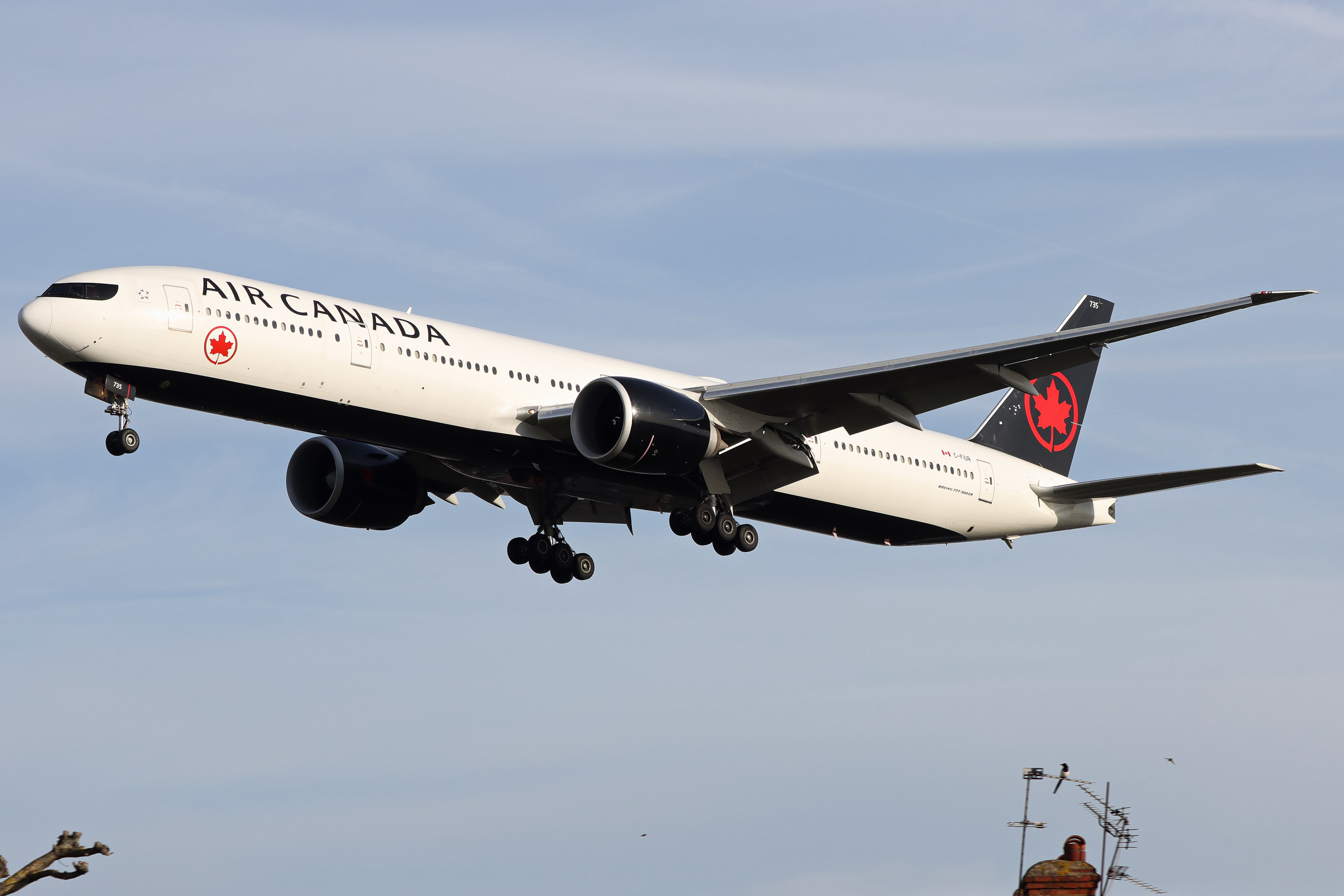Full size: Air Canada Boeing 777-300ER C-FIUR at London Heathrow International Airport