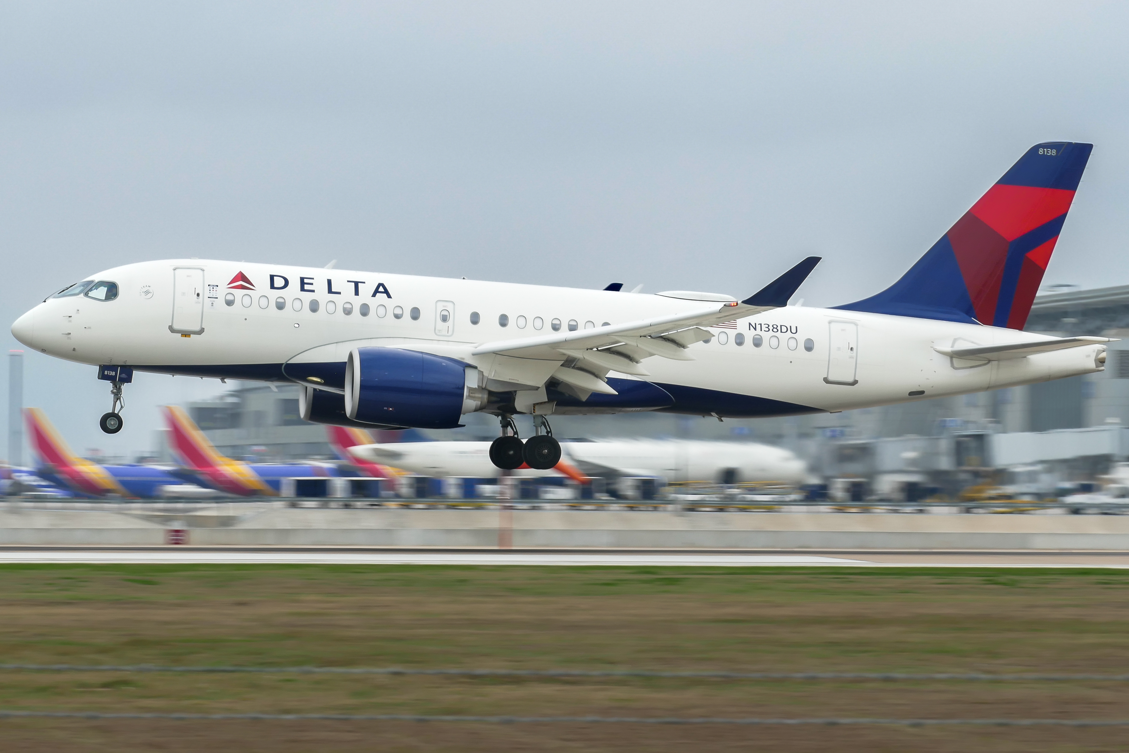 Full size: Delta Airlines Airbus A220-100 N138DU at Austin-Bergstrom International Airport
