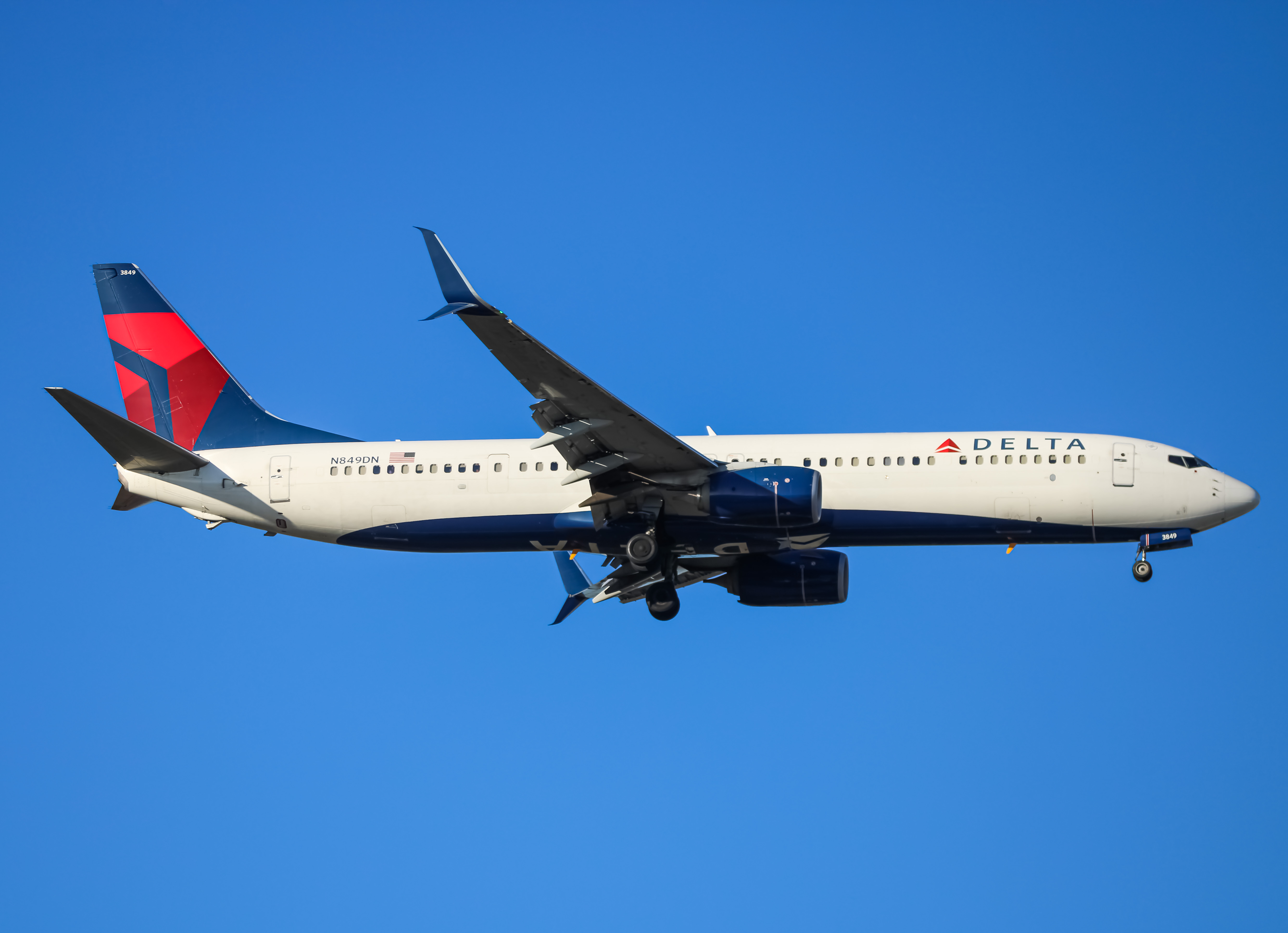 Full size: Delta Airlines Boeing 737-900ER N849DN at Baltimore/Washington International Thurgood Marshall Airport