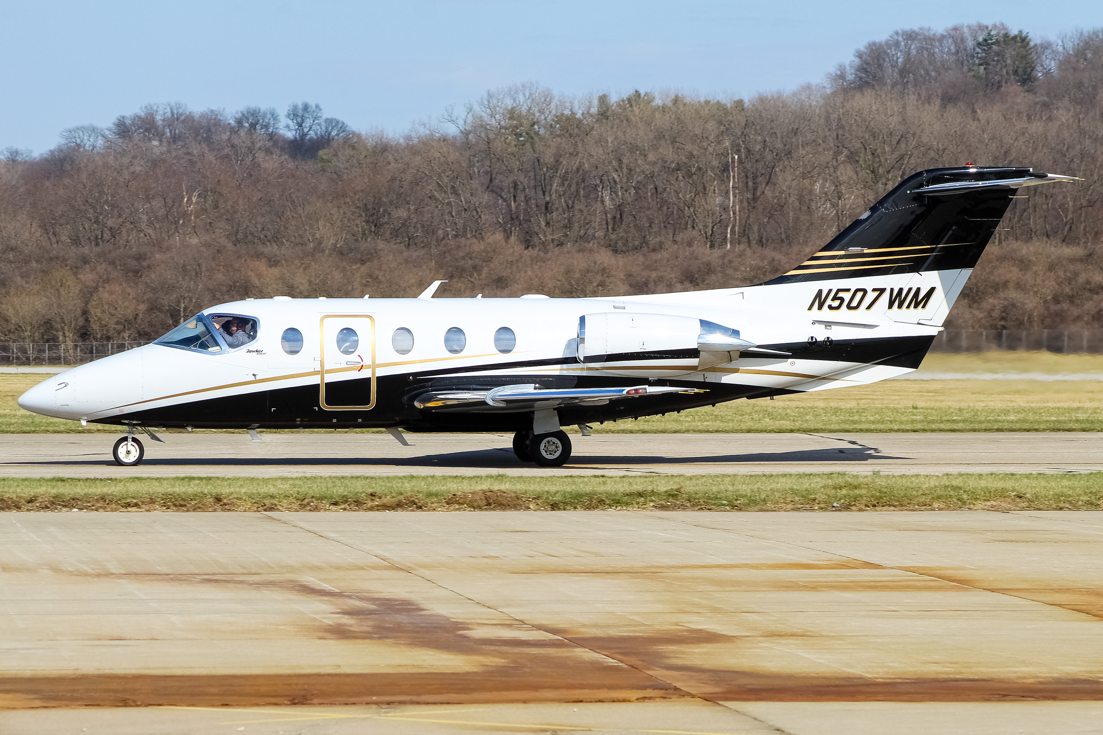 Full size: PRIVATE  Beechcraft Hawker 400 N507WM at Cincinnati Municipal Airport/Lunken Field