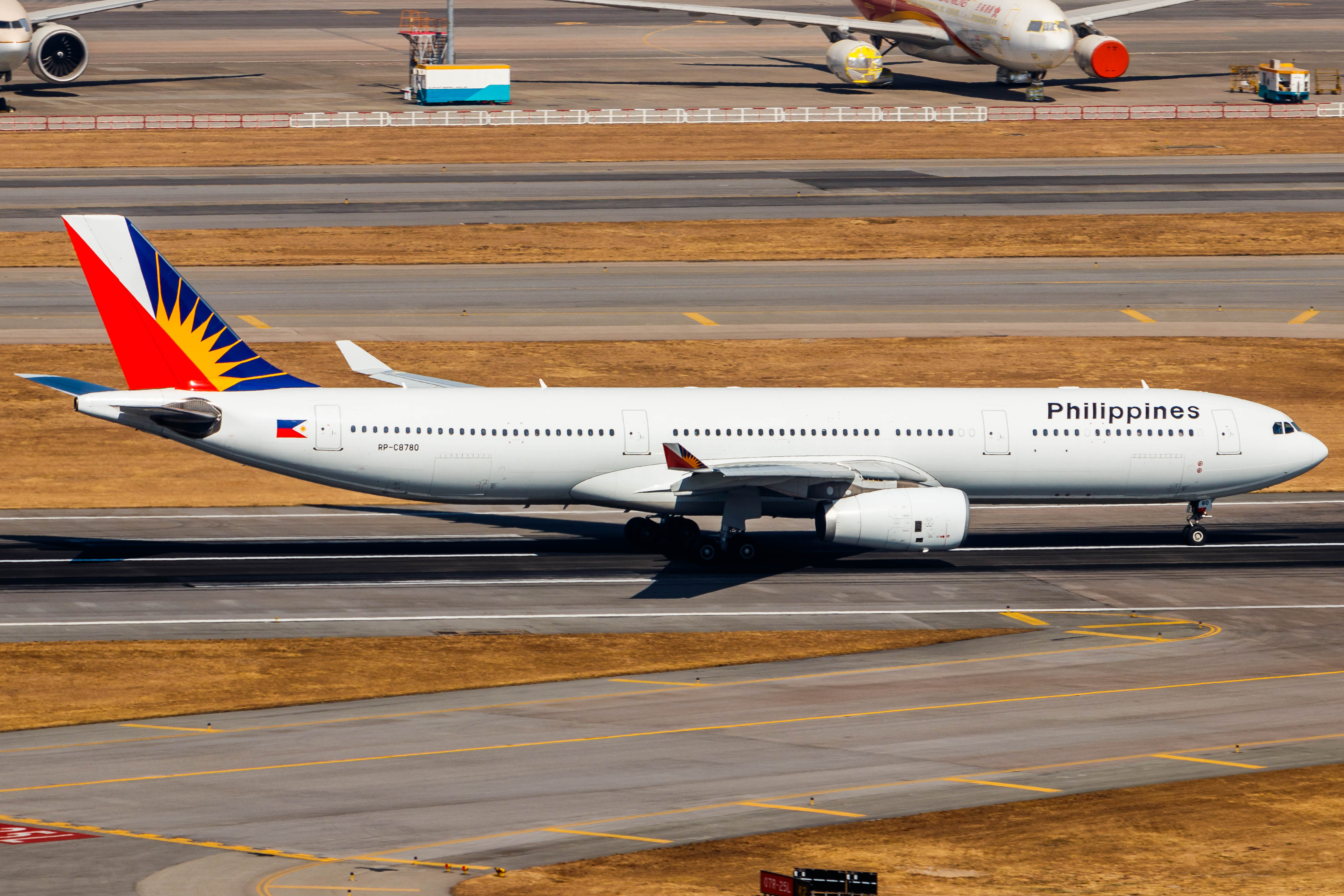 Full size: Philippine Airlines Airbus A330-300 RP-C8780 at Hong Kong International Airport