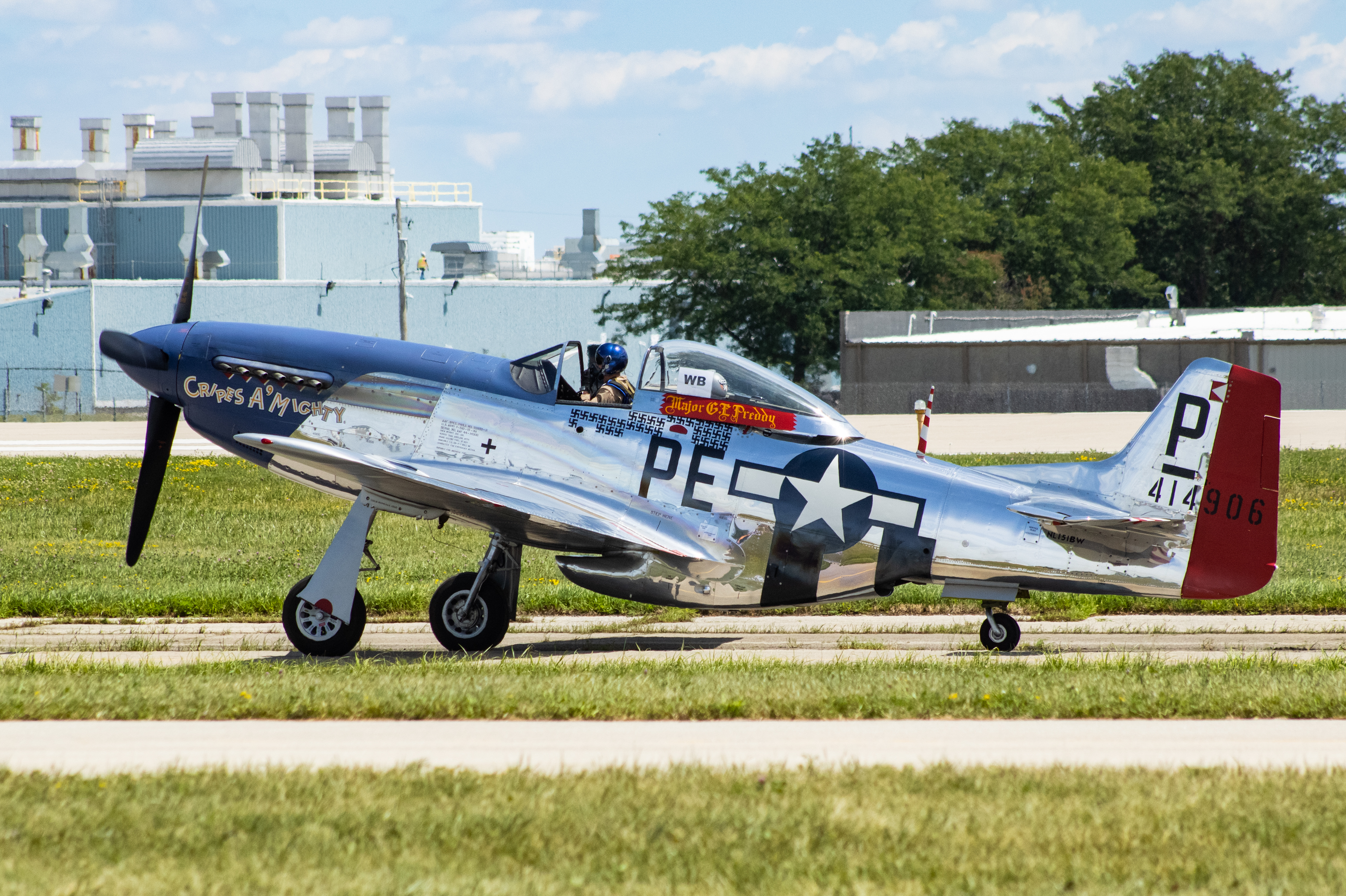 Full size: PRIVATE North American P-51 Mustang NL151BW at Wittman Regional Airport