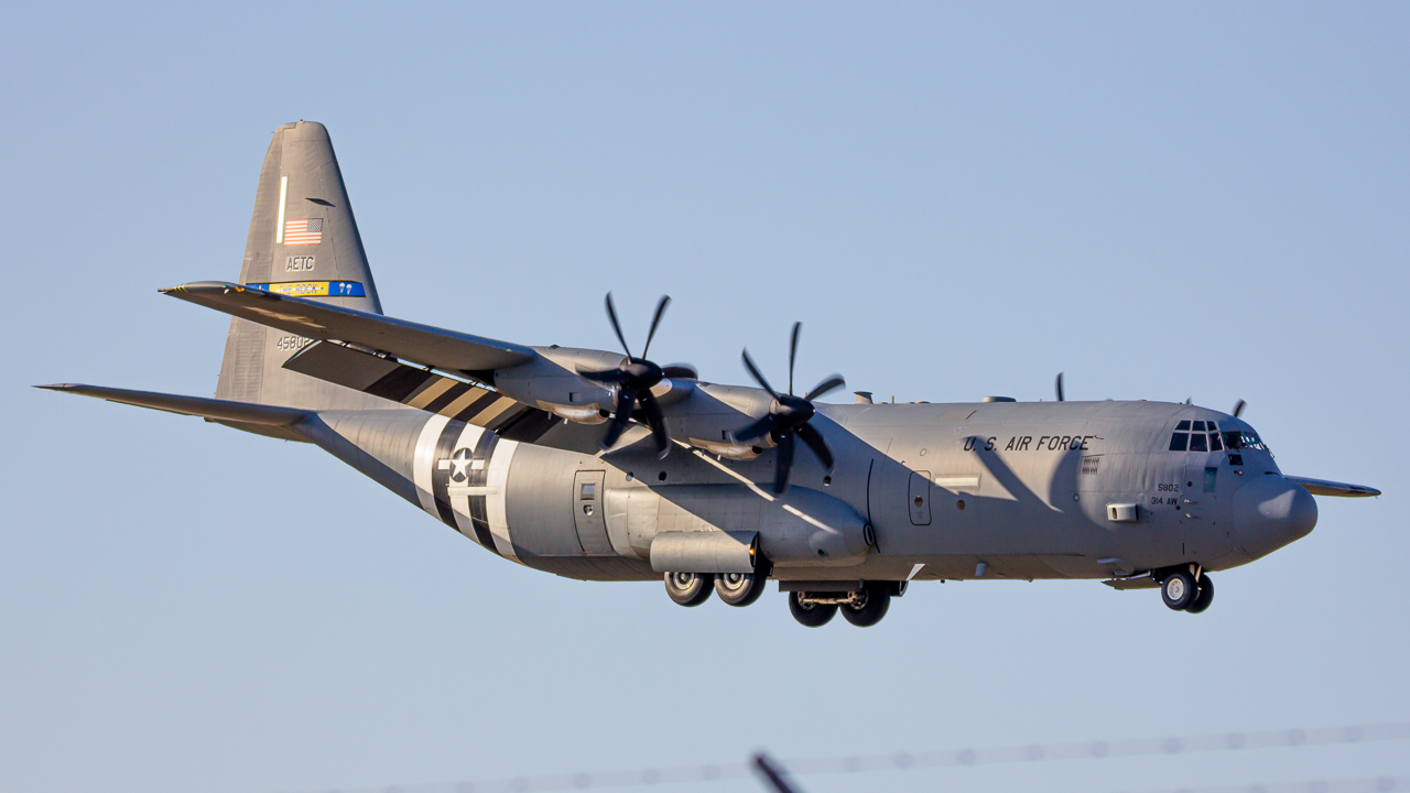 Full size: USAF - United States Air Force Lockheed C-130J Hercules 10-45802 at John Glenn Columbus International Airport