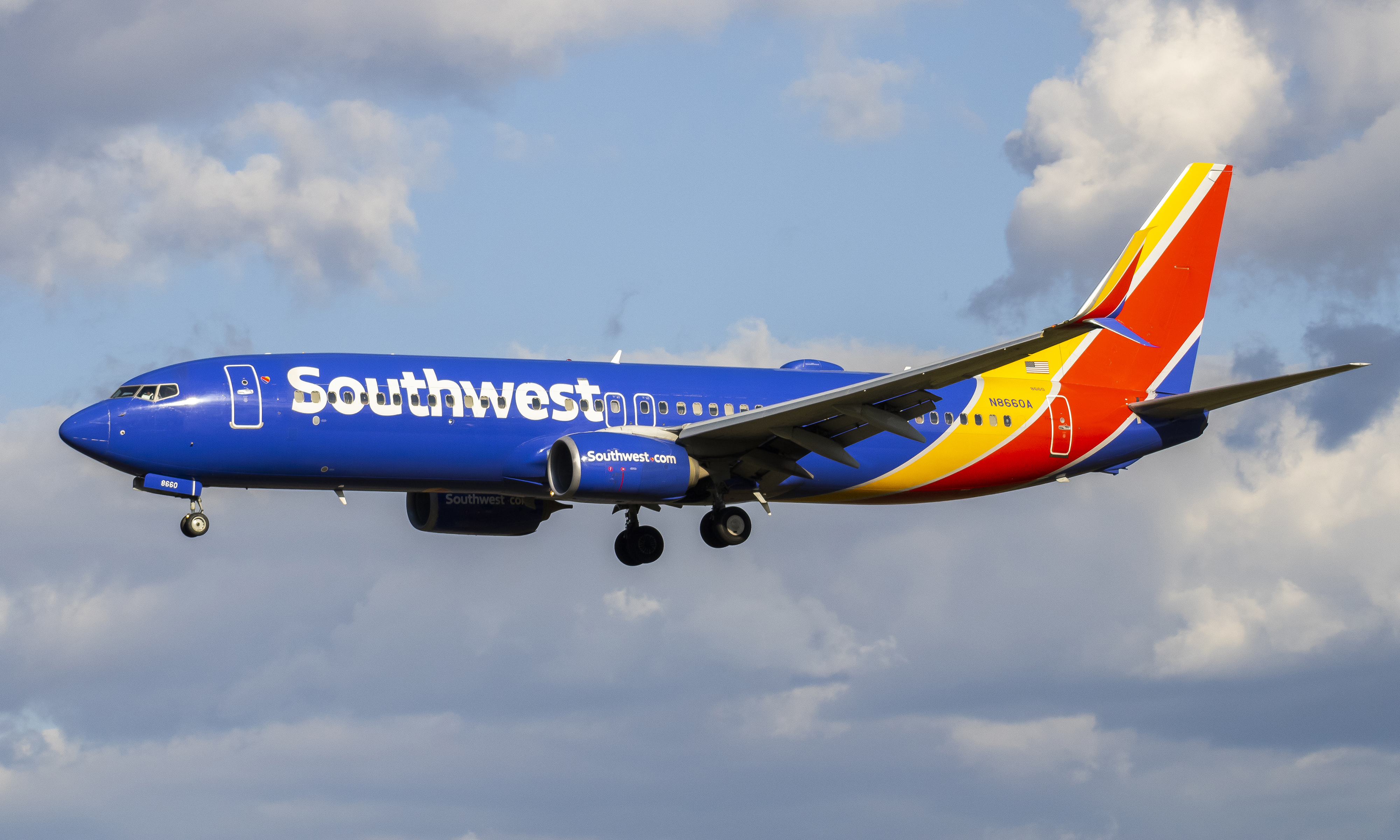 Full size: Southwest Airlines Boeing 737-800 N8660A at Baltimore/Washington International Thurgood Marshall Airport