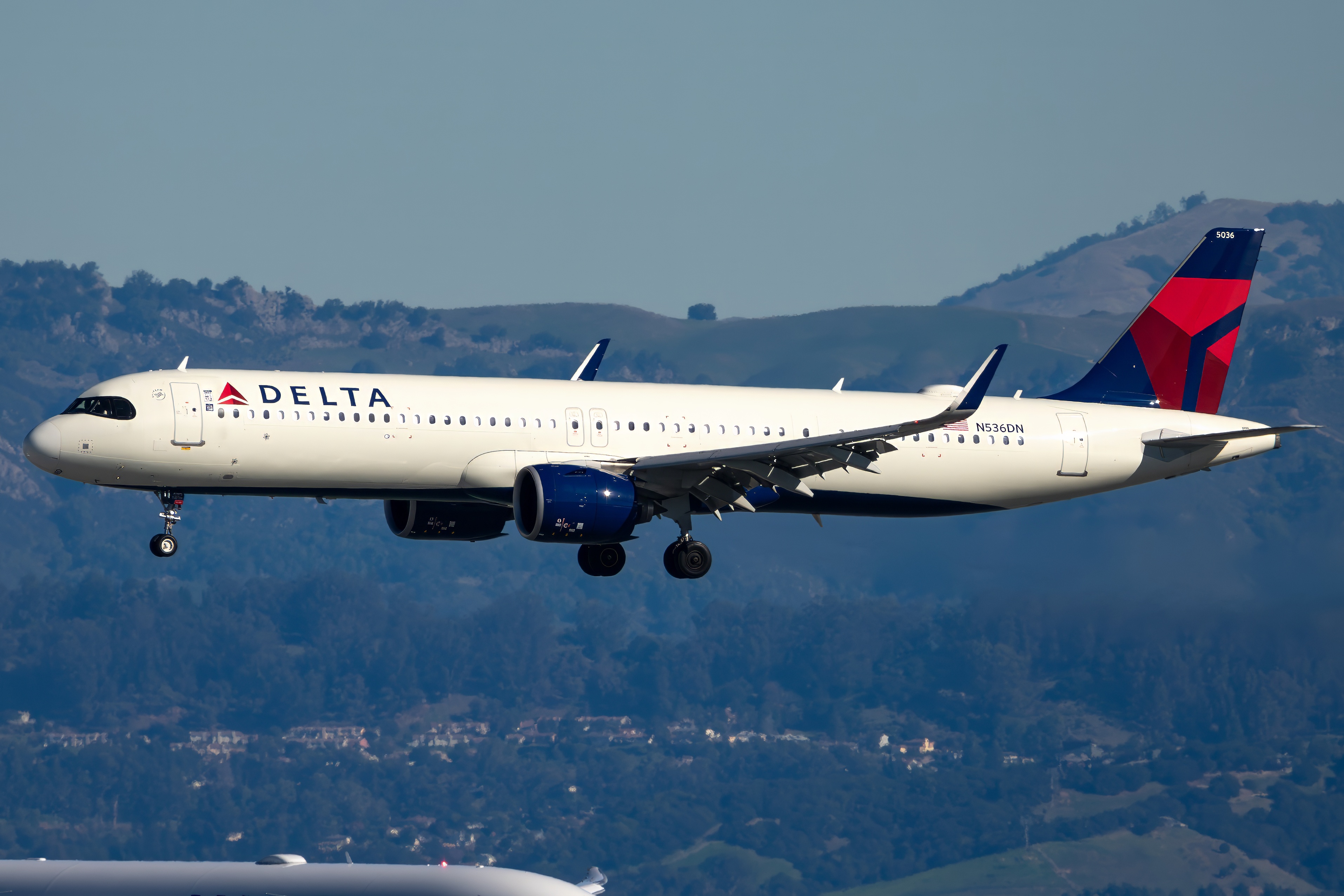 Full size: Delta Airlines Airbus A321NEO N536DN at San Francisco International Airport