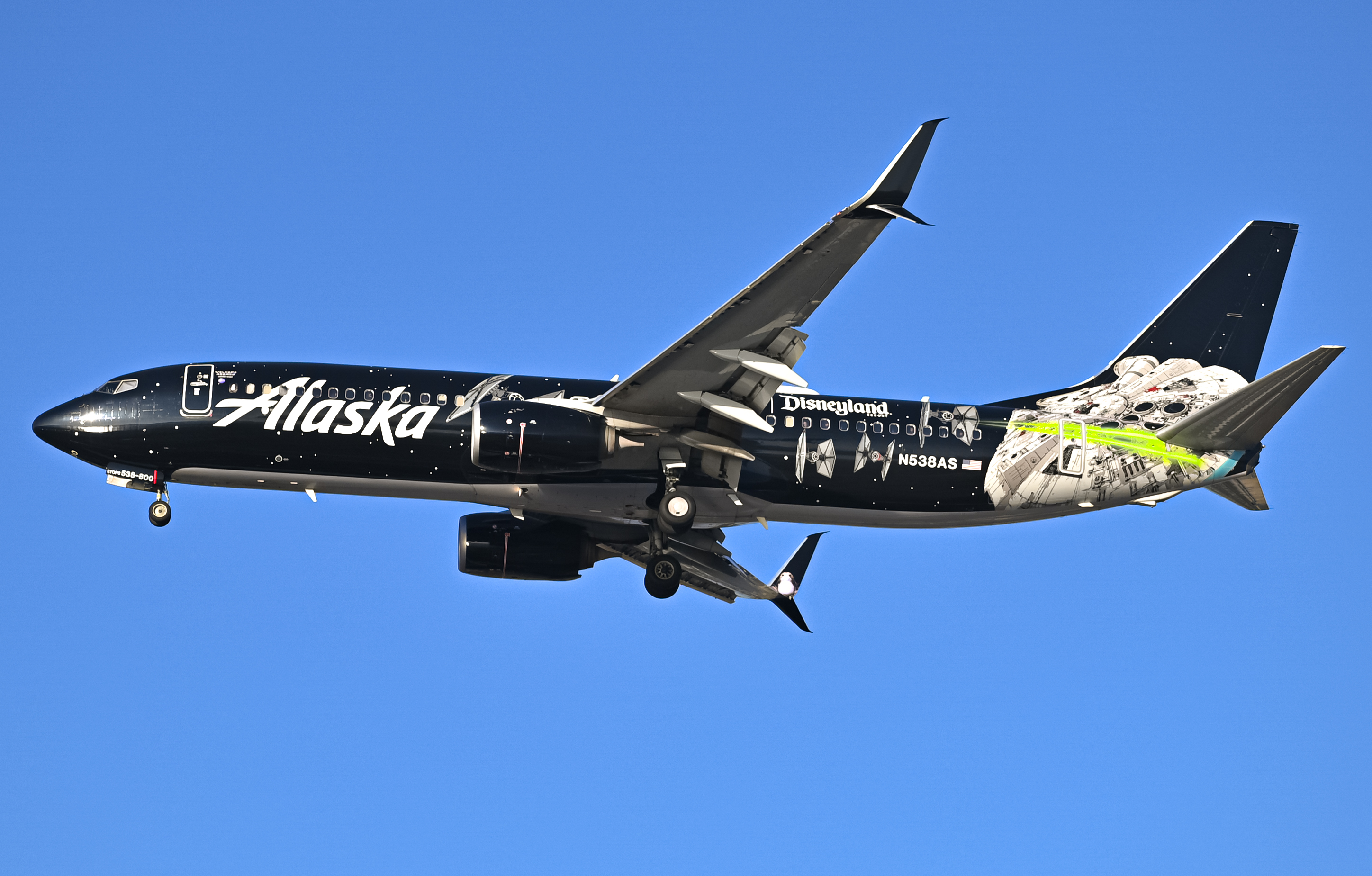 Full size: Alaska Airlines Boeing 737-800 N538AS at San Diego International Airport