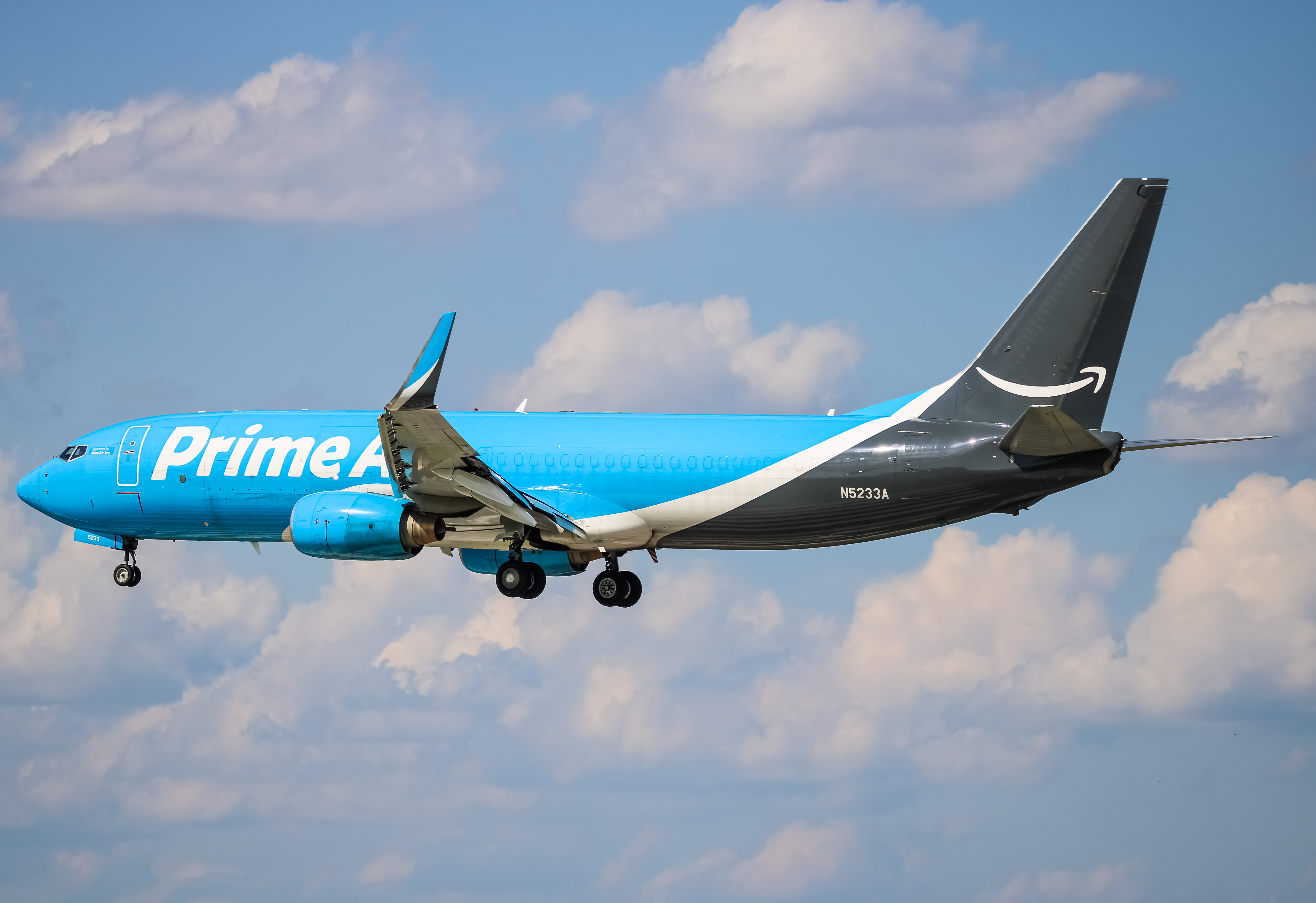Full size: Prime Air Boeing 737-800 N5233A at Baltimore/Washington International Thurgood Marshall Airport