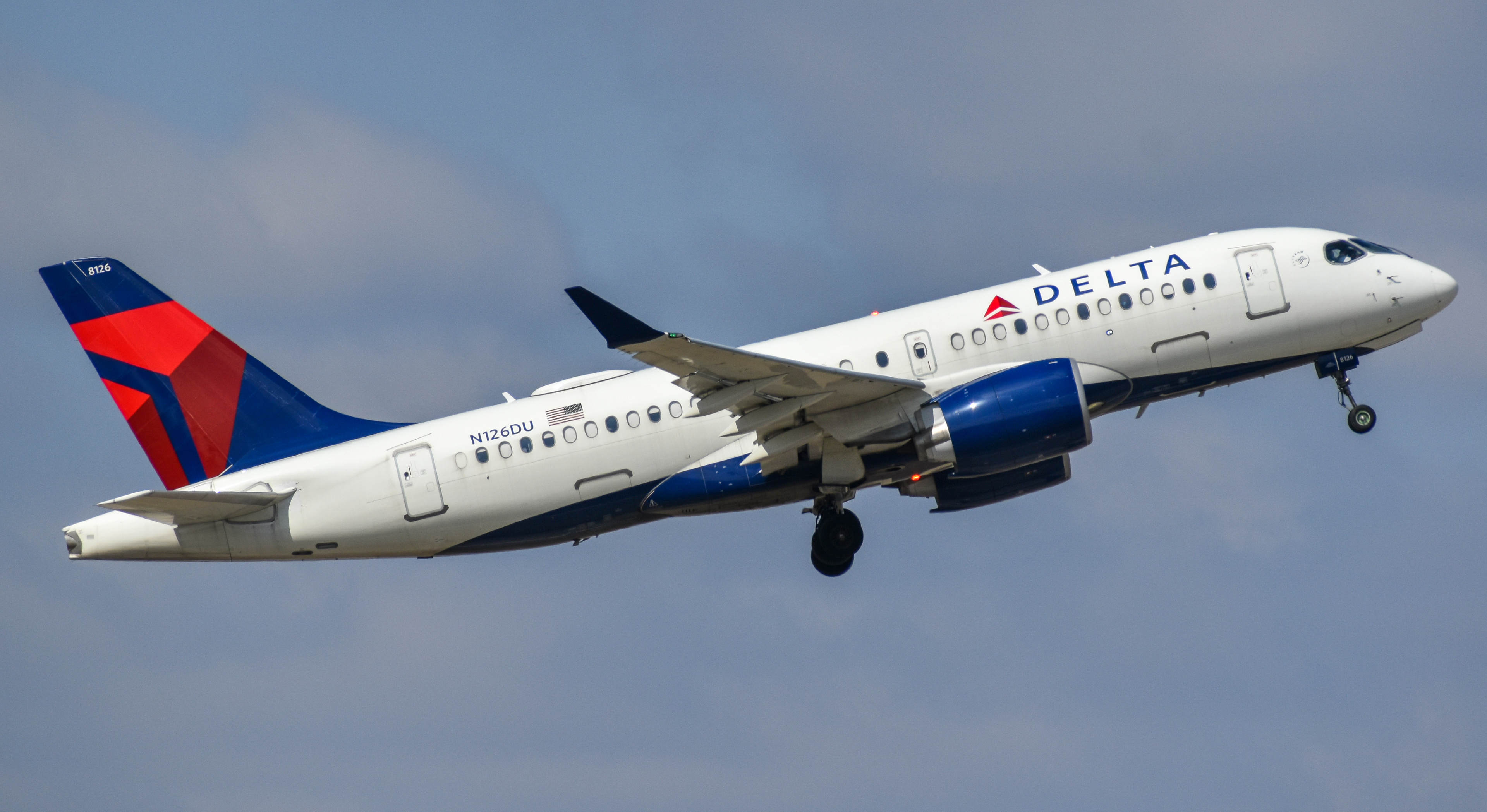 Full size: Delta Airlines Airbus A220-100 N126DU at Cincinnati/Northern Kentucky International Airport