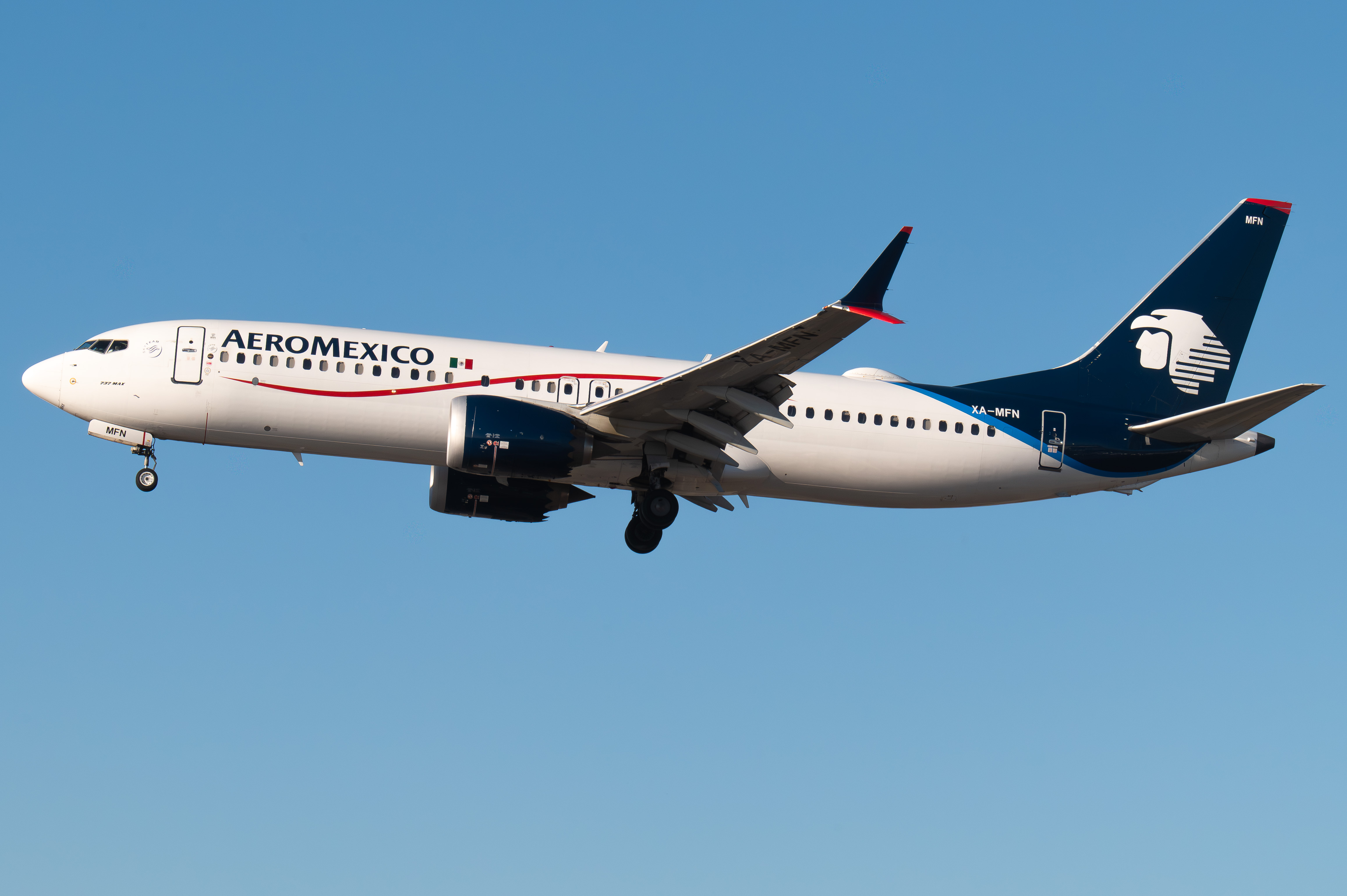 Full size: Aeromexico Boeing 737 MAX 8 XA-MFN at Los Angeles International Airport