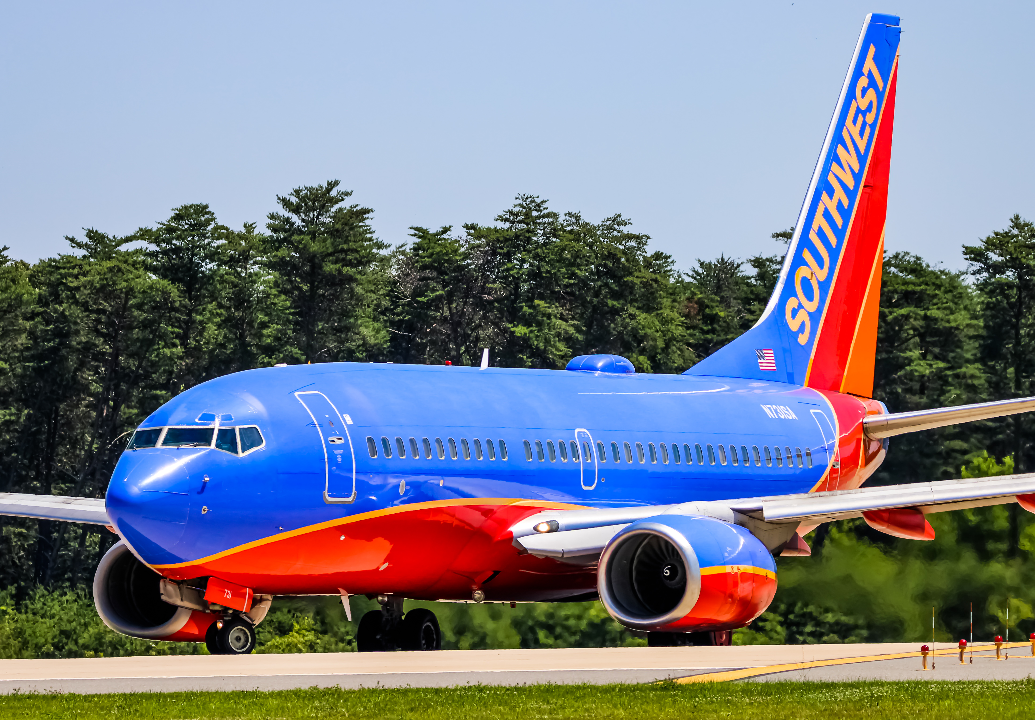 Full size: Southwest Airlines Boeing 737-700 N731SA at Baltimore/Washington International Thurgood Marshall Airport