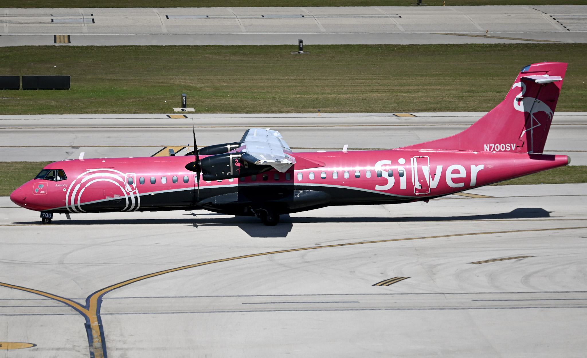 Full size: Silver Airways ATR 72-600 N700SV at Fort Lauderdale/Hollywood International Airport