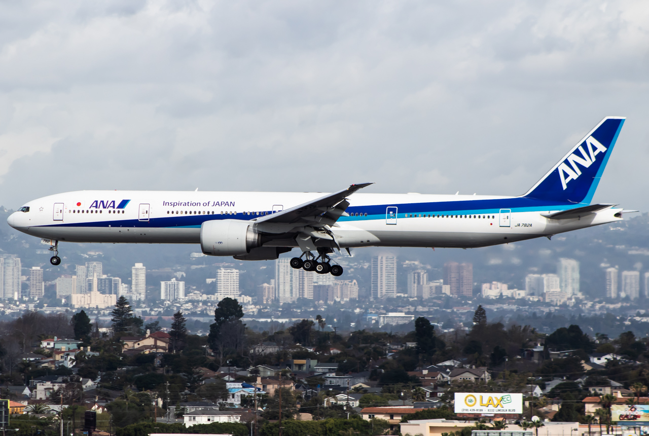 Full size: All Nippon Airways Boeing 777-300ER JA782A at Los Angeles International Airport